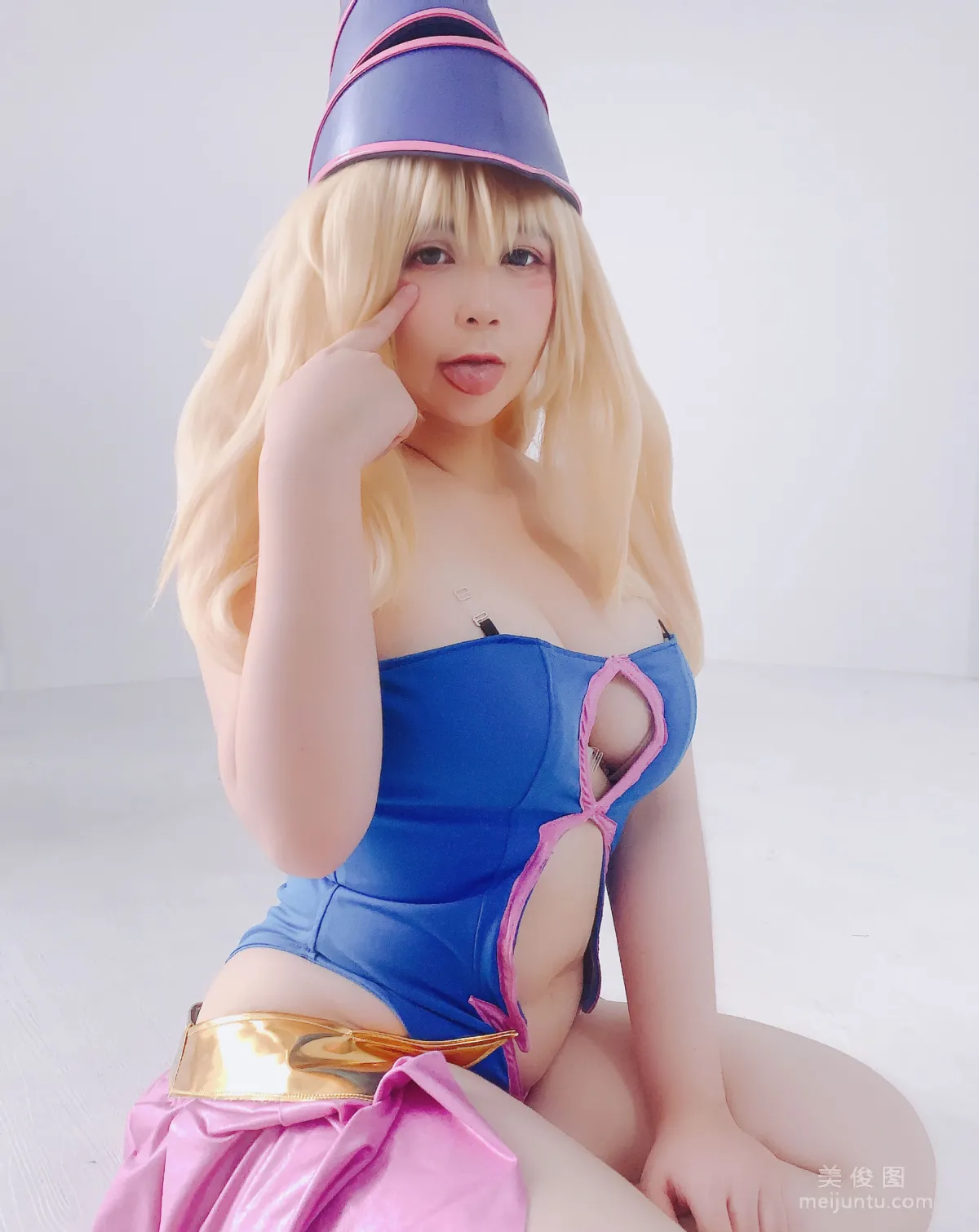[網紅COSER] Uy Uy - Dark Magicial Girl 寫真套圖 39
