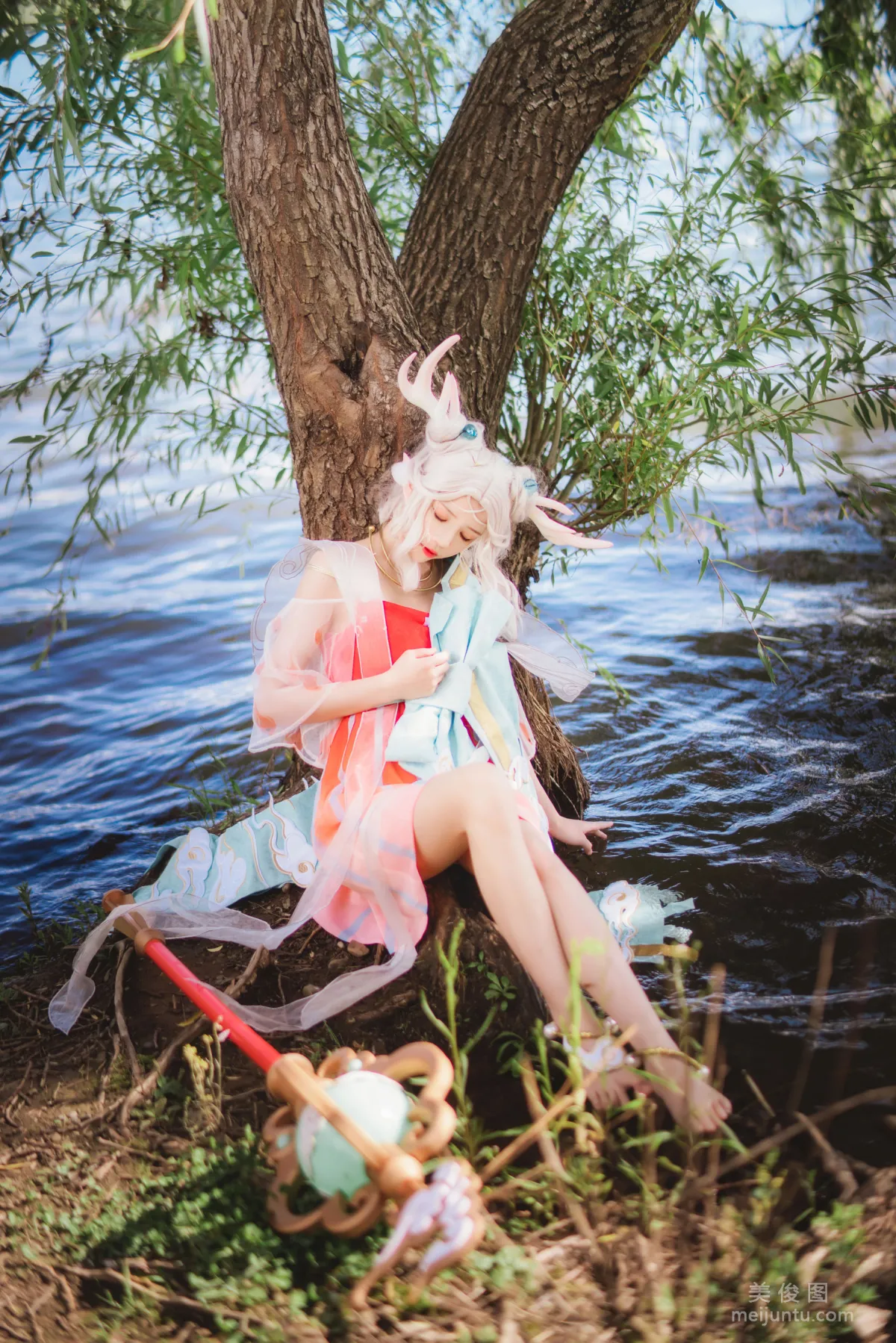 [網紅COSER] 桜桃喵 - 小鹿 寫真套圖 35