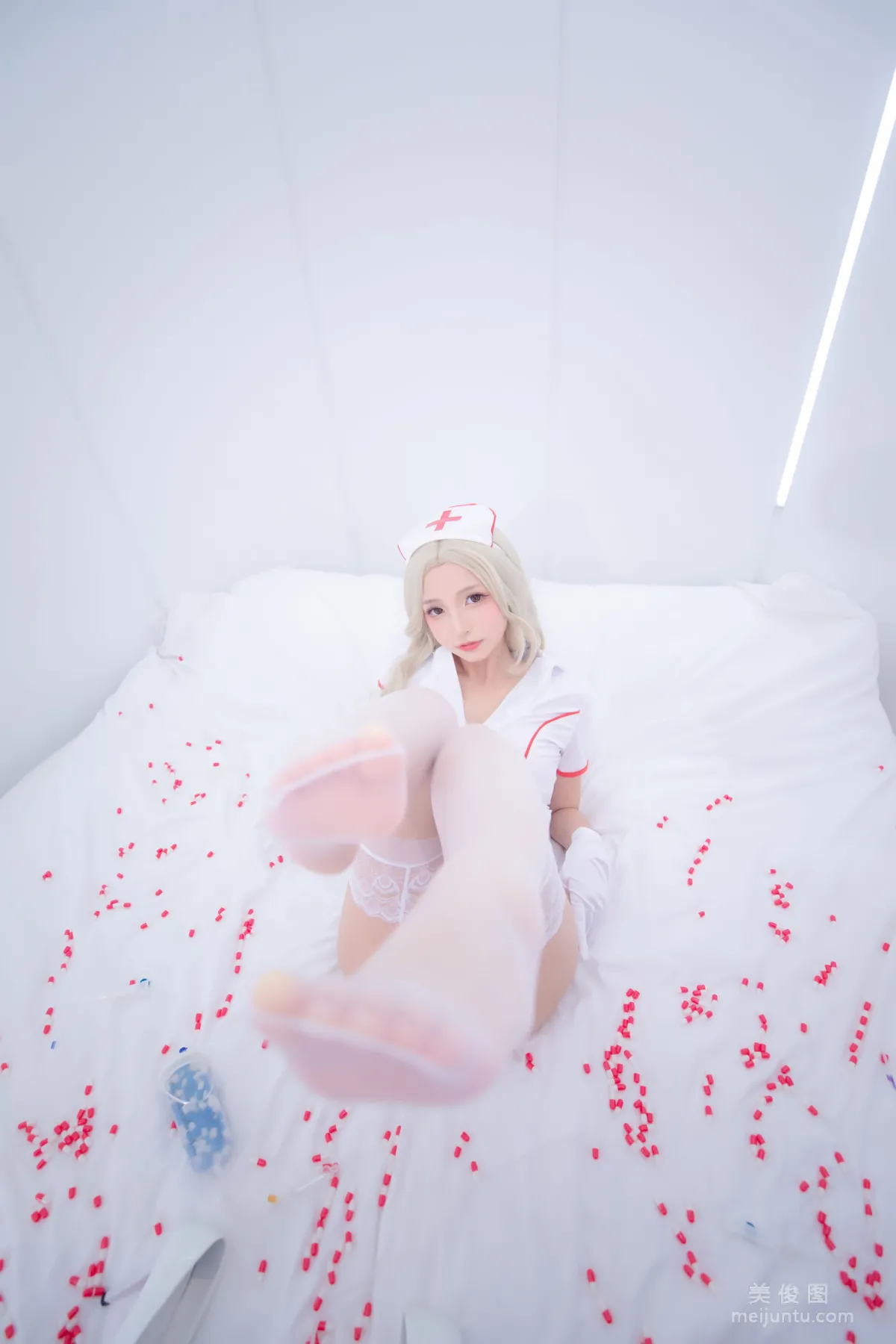 [網紅COSER] 蘿莉神楽闆真冬 之 心身バランス 寫真套圖 110