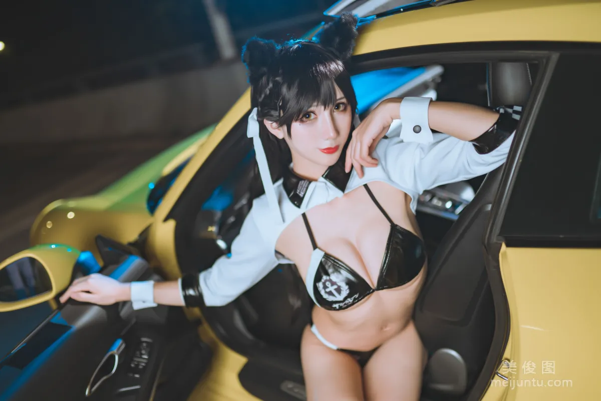[網紅COSER] 動漫博主雅祈 - 碧藍航線賽車愛宕 寫真套圖 16