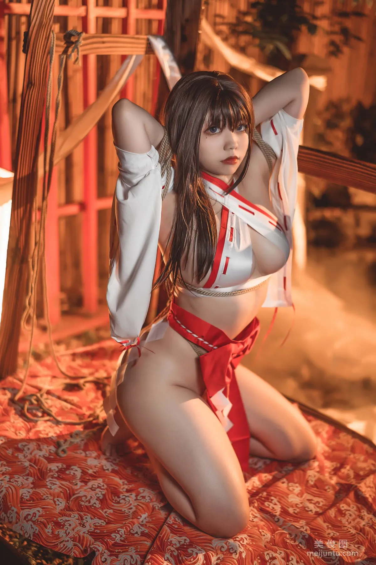 [網紅COSER] 啊日日_Ganlory - 繩與巫女 4