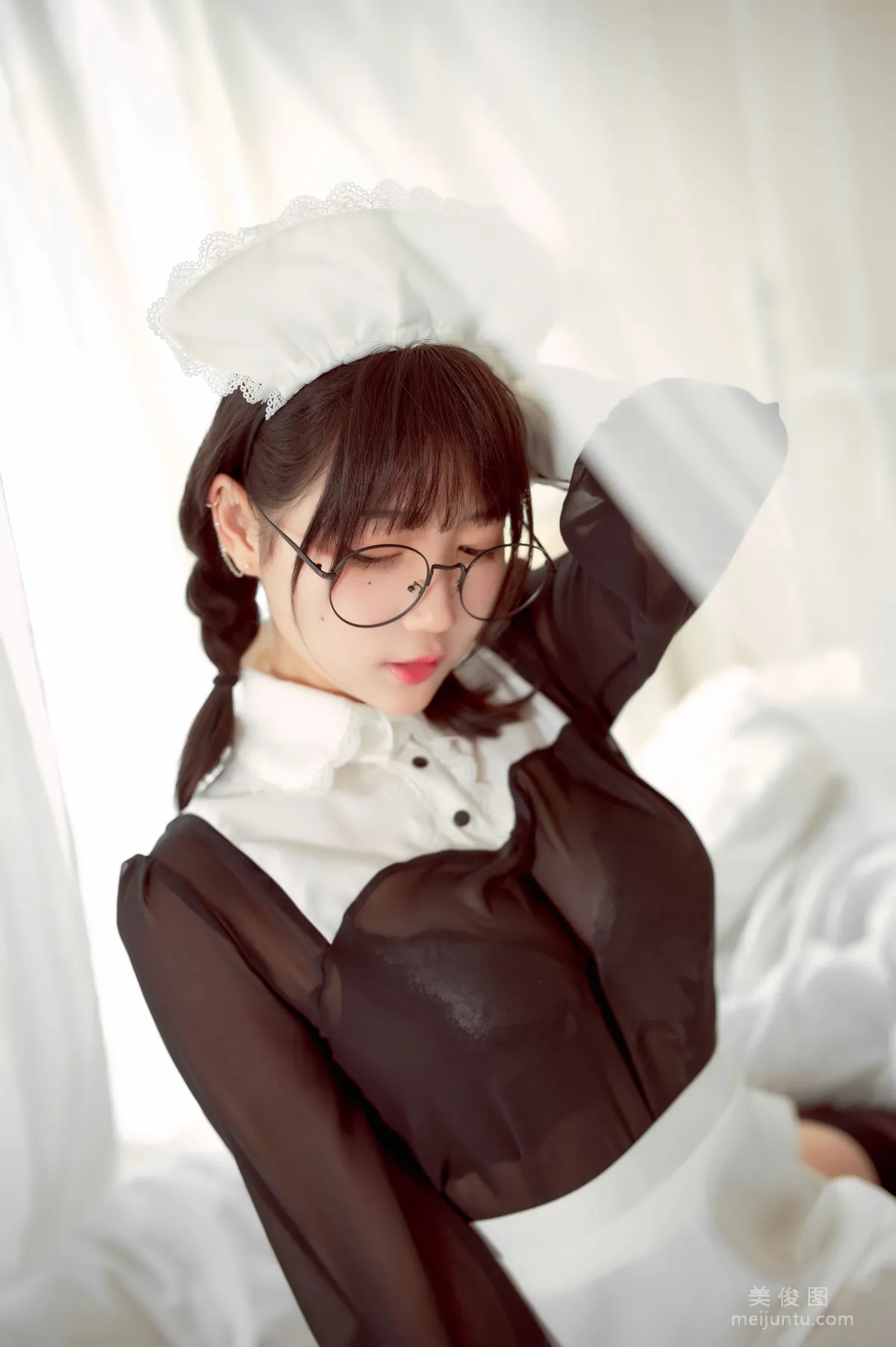 [網紅COSER] 周叽是可愛兔兔 - 眼鏡女仆 19