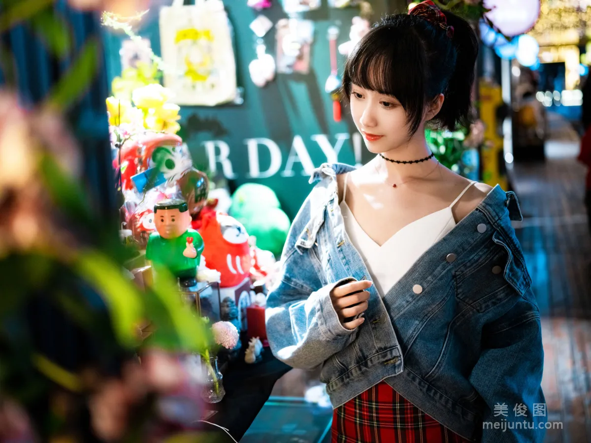 [網紅COSER] 小姐姐木綿綿OwO - 都市夜戀 寫真套圖 17