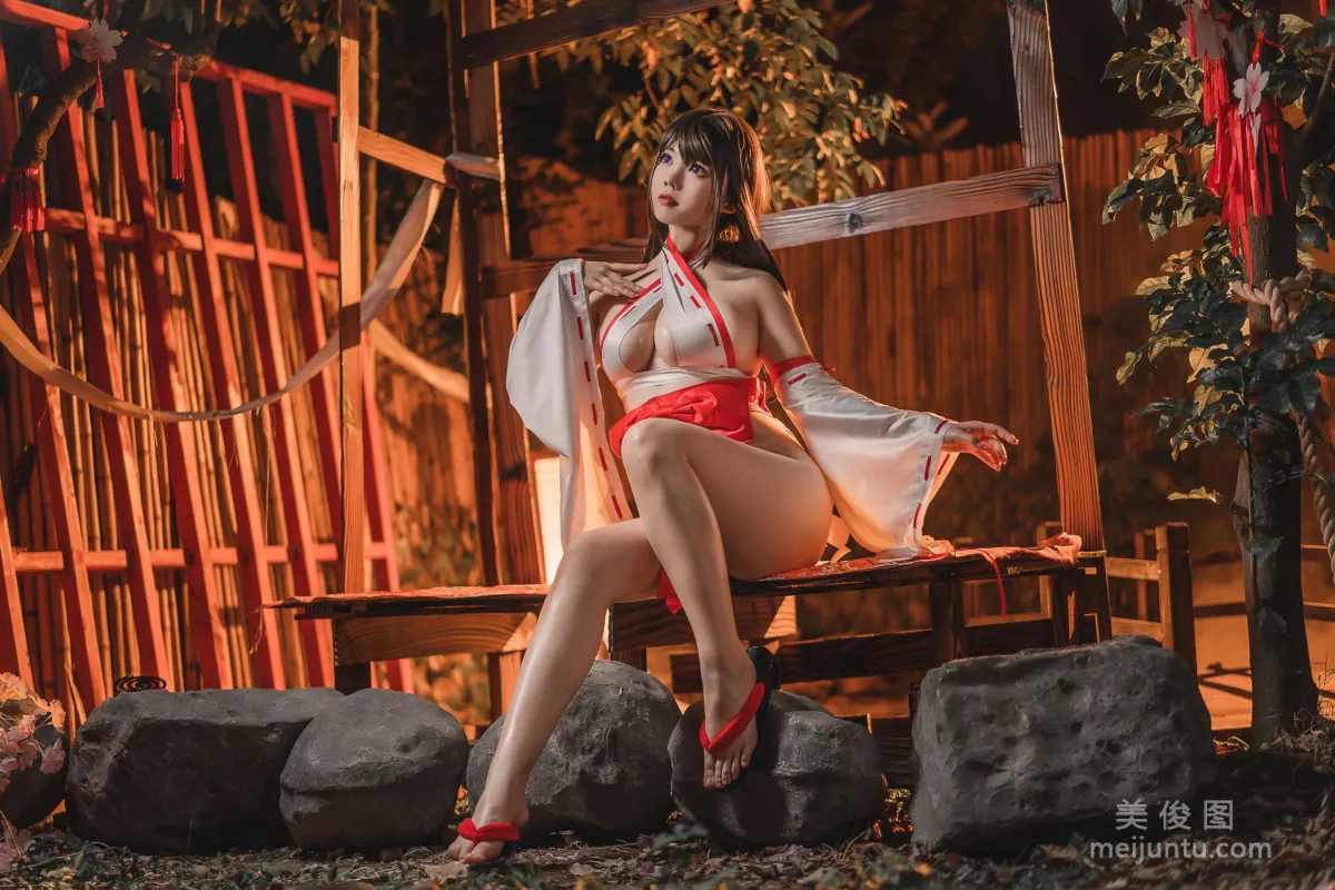 [網紅COSER] 啊日日_Ganlory - 繩與巫女 15