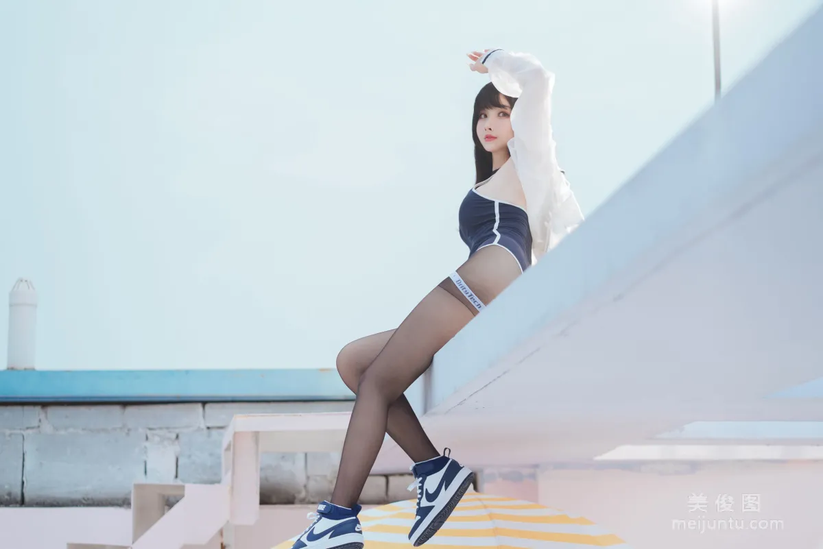 [網紅COSER] rioko涼涼子 - 天台競泳 10
