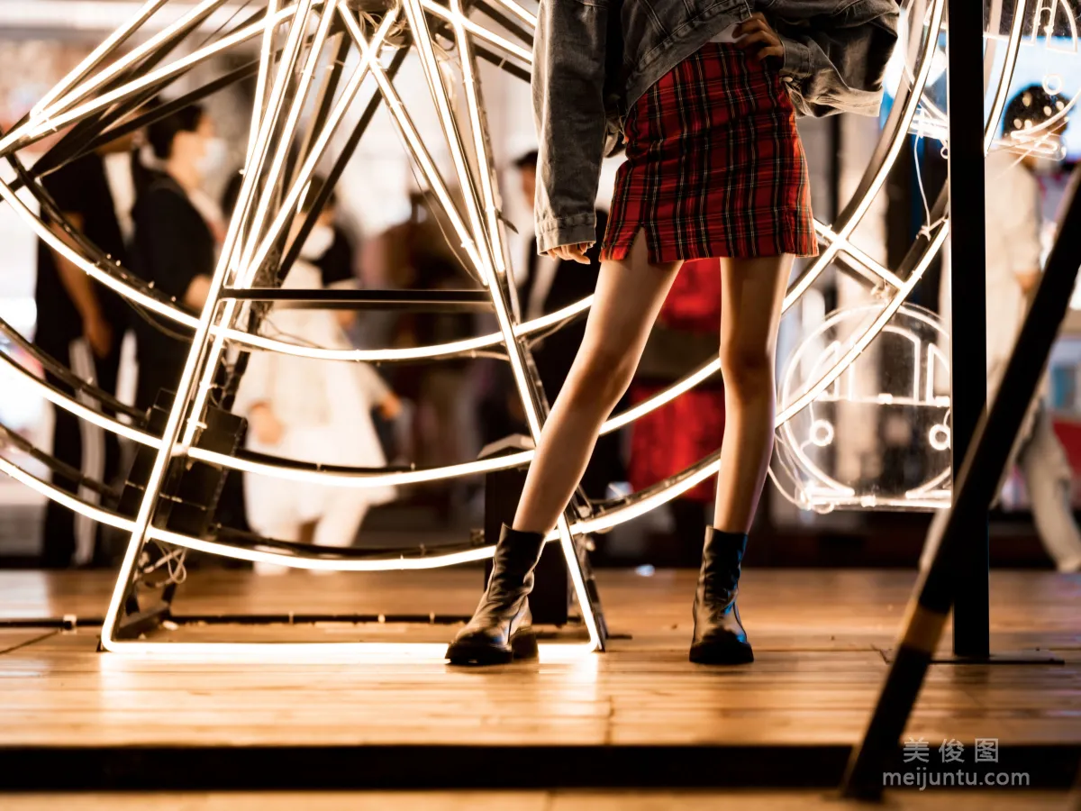 [網紅COSER] 小姐姐木綿綿OwO - 都市夜戀 寫真套圖 7