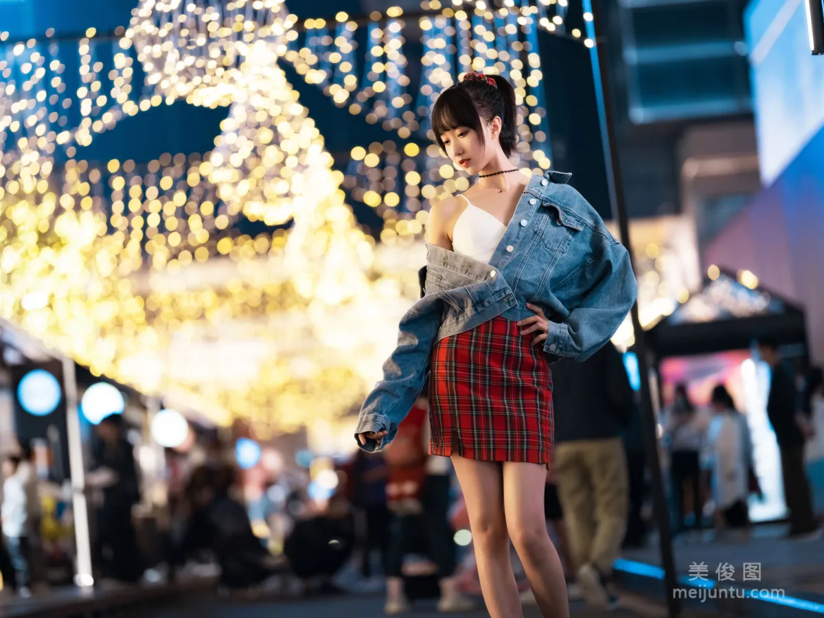 [網紅COSER] 小姐姐木綿綿OwO - 都市夜戀 寫真套圖 14
