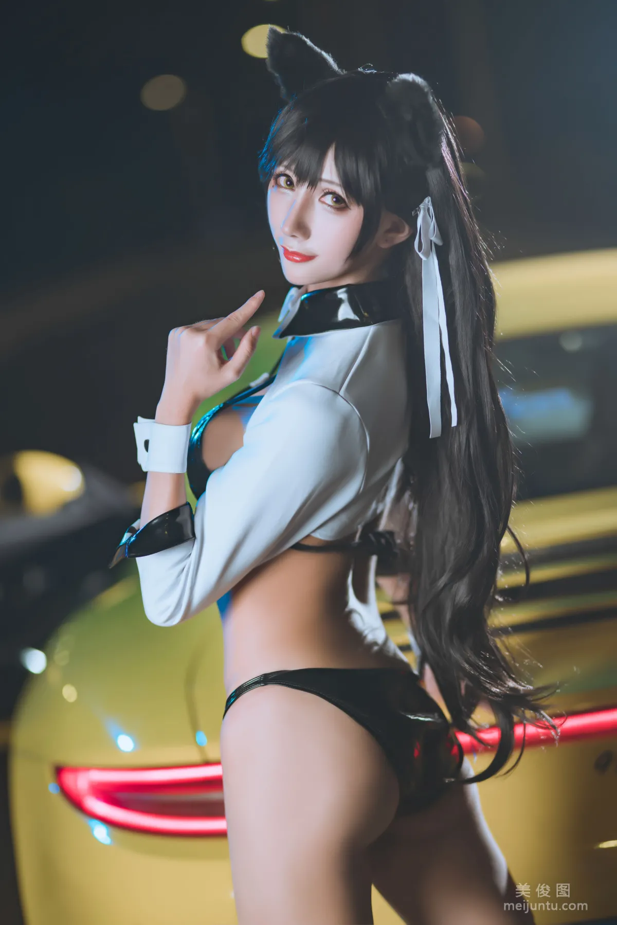 [網紅COSER] 動漫博主雅祈 - 碧藍航線賽車愛宕 寫真套圖 14
