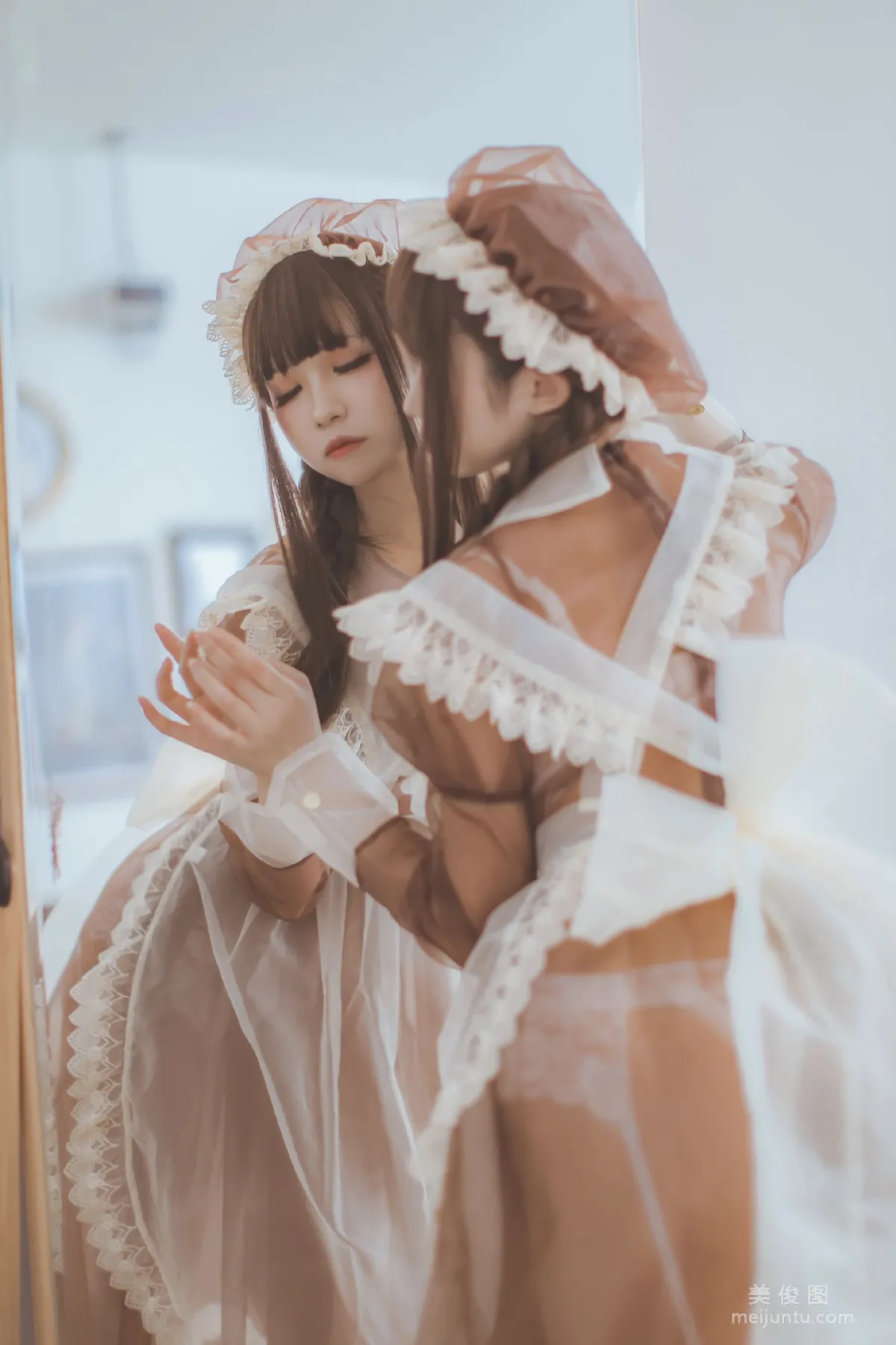 [網紅COSER寫真] 衣衣 - 透明女仆 31