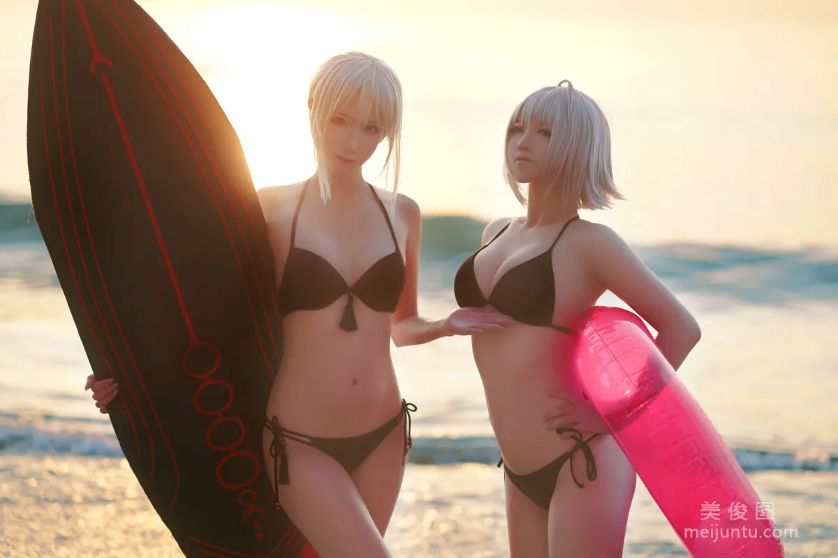 [網紅COSER] 半半子&amp;索索sophia - 海邊泳裝 26