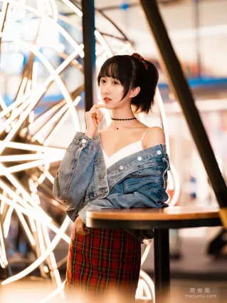 [網紅COSER] 小姐姐木綿綿OwO - 都市夜戀  寫真套圖