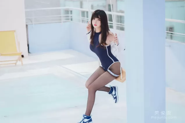[網紅COSER] rioko涼涼子 - 天台競泳