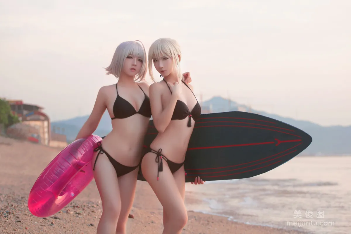 [網紅COSER] 半半子&amp;索索sophia - 海邊泳裝 6
