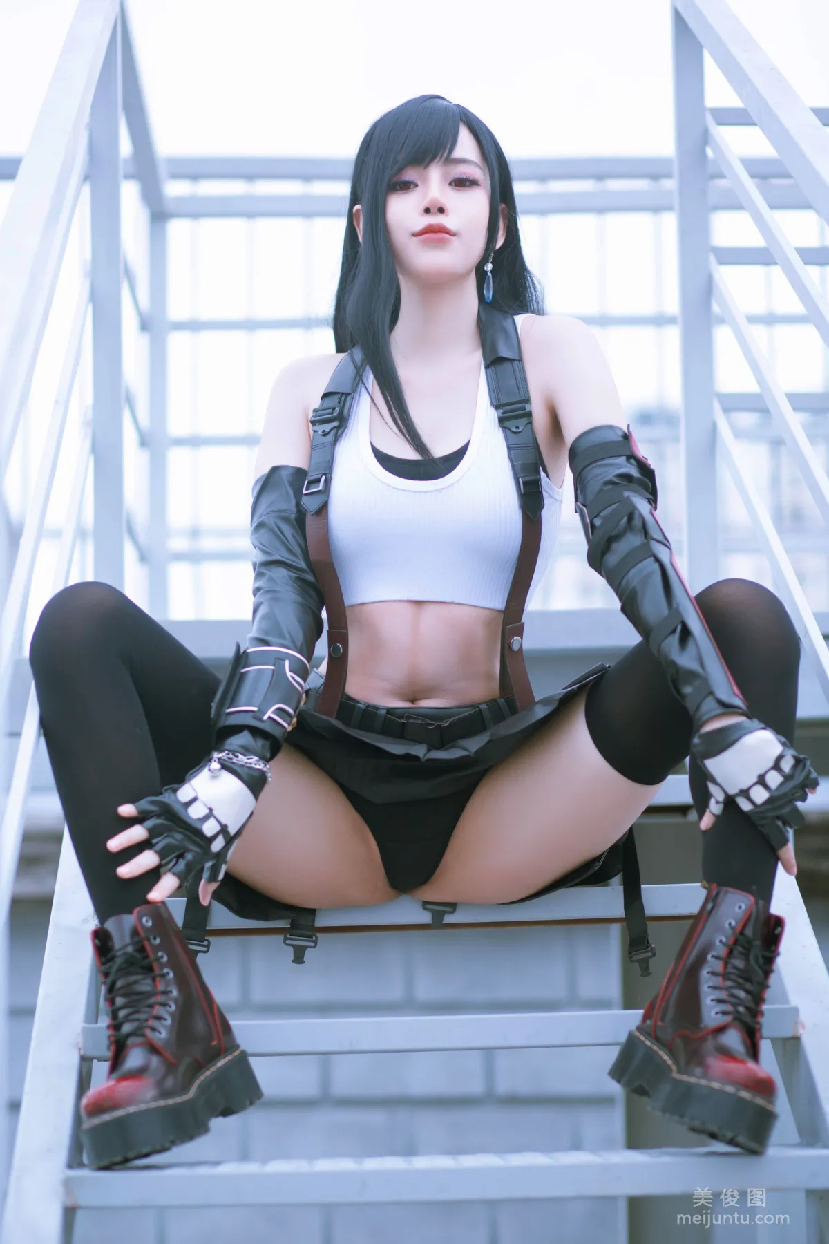 [網紅COSER] 日本性感蘿莉Byoru - Tifa 寫真套圖 5