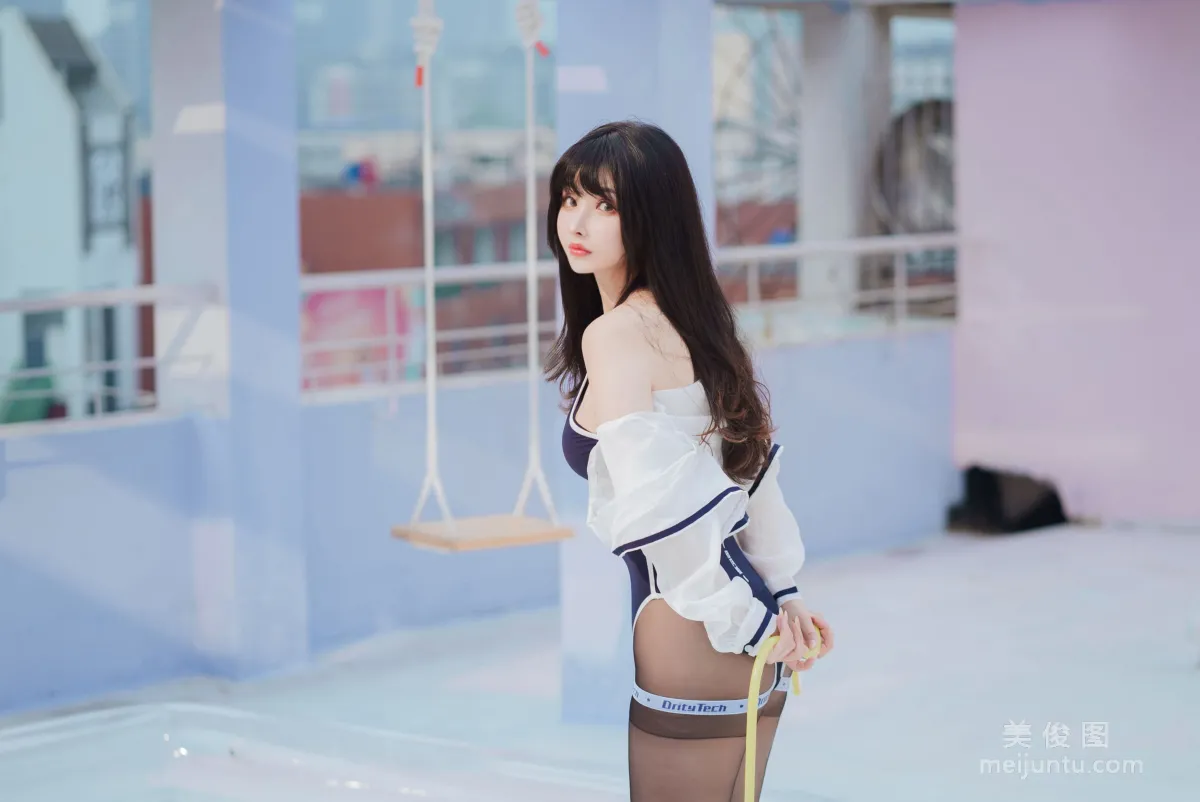 [網紅COSER] rioko涼涼子 - 天台競泳 8