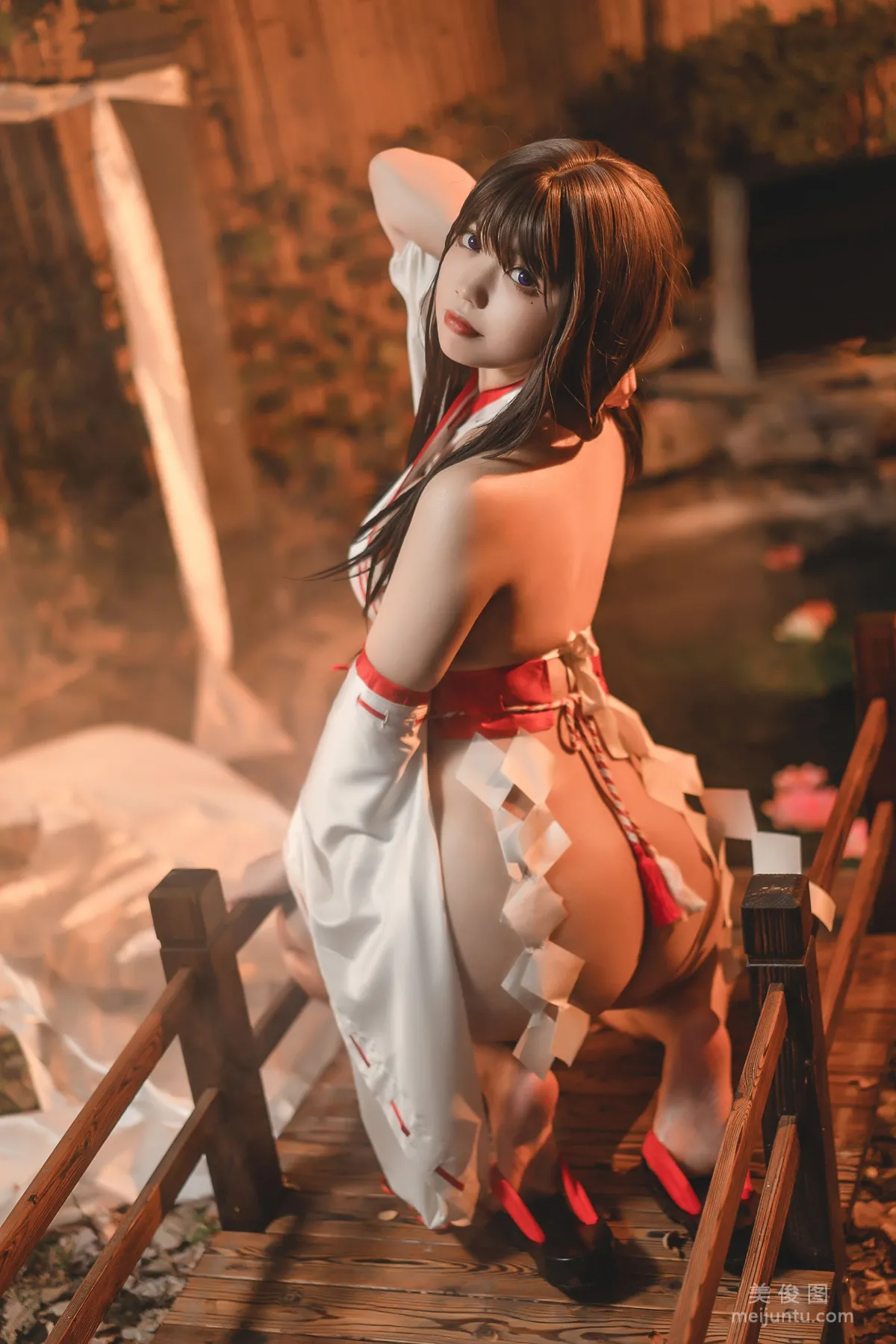[網紅COSER] 啊日日_Ganlory - 繩與巫女 12