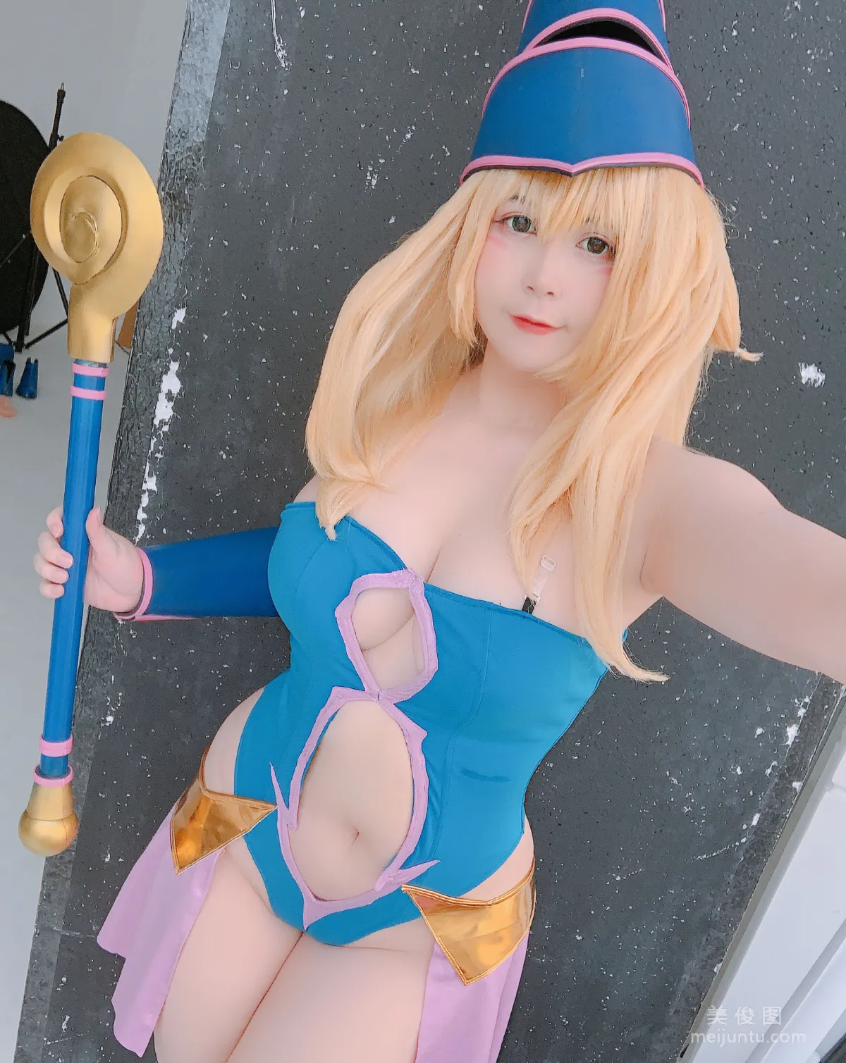 [網紅COSER] Uy Uy - Dark Magicial Girl 寫真套圖 21