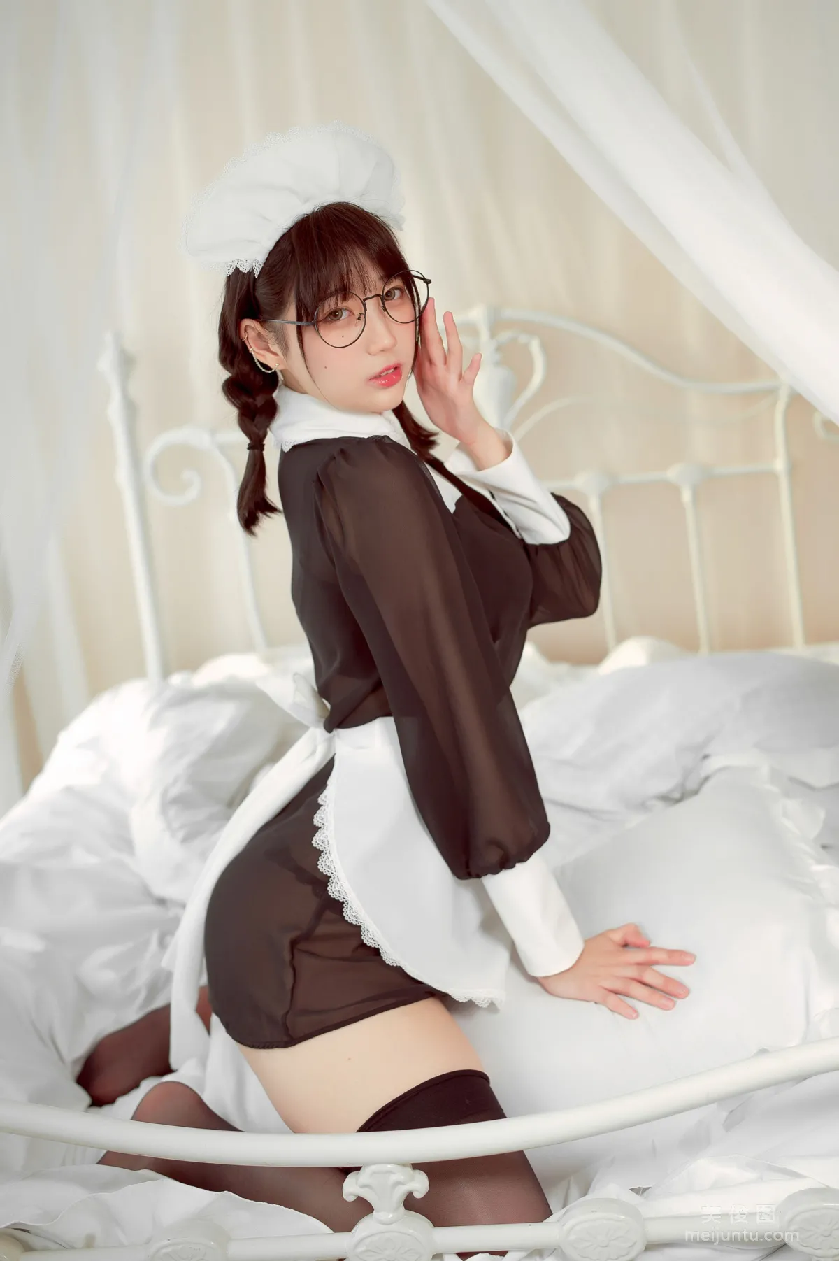 [網紅COSER] 周叽是可愛兔兔 - 眼鏡女仆 16