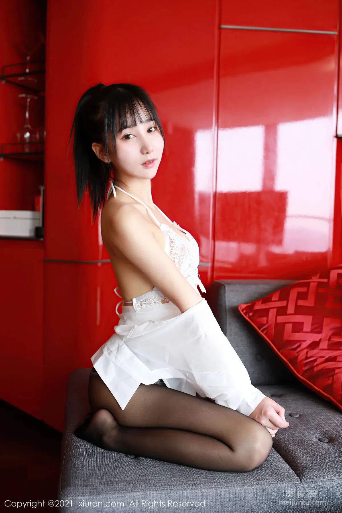 [秀人XIUREN] No.3336 小果凍兒 - 白襯衫黑短裙黑絲OL 35