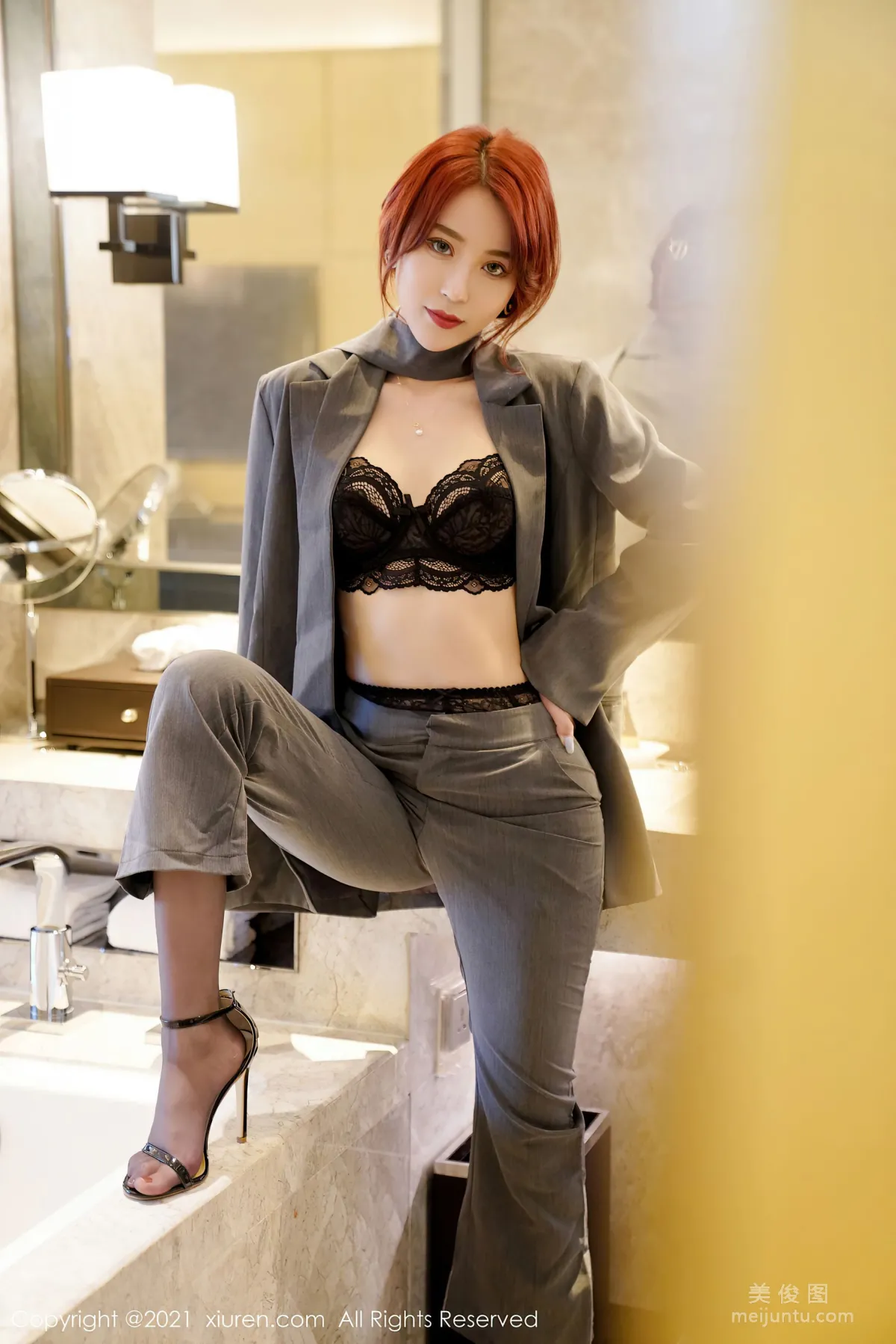 [秀人XIUREN] No.3368 周慕汐baby - 經典職場職業OL制服 10