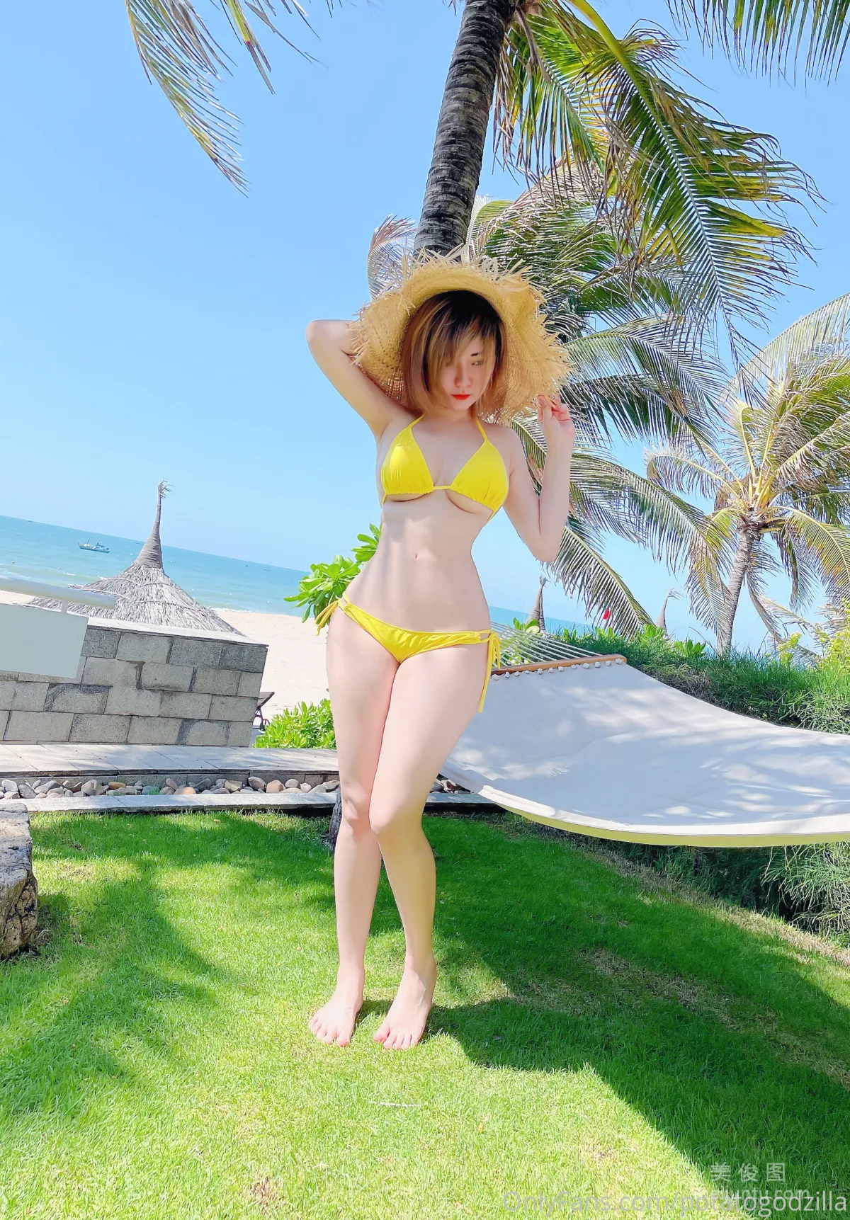 [網紅COSER寫真] Coser小姐姐Potato Godzilla - Yellow Bikini 10
