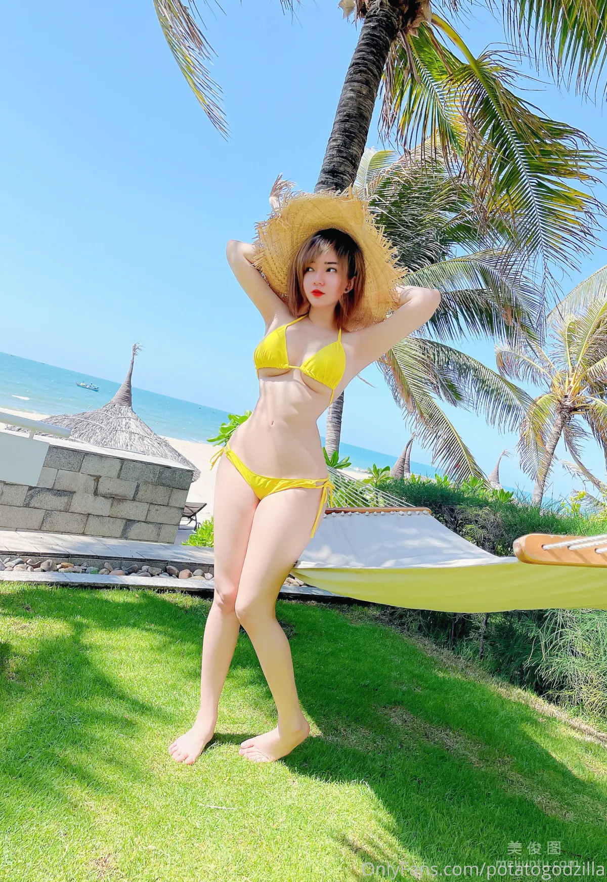 [網紅COSER寫真] Coser小姐姐Potato Godzilla - Yellow Bikini 9