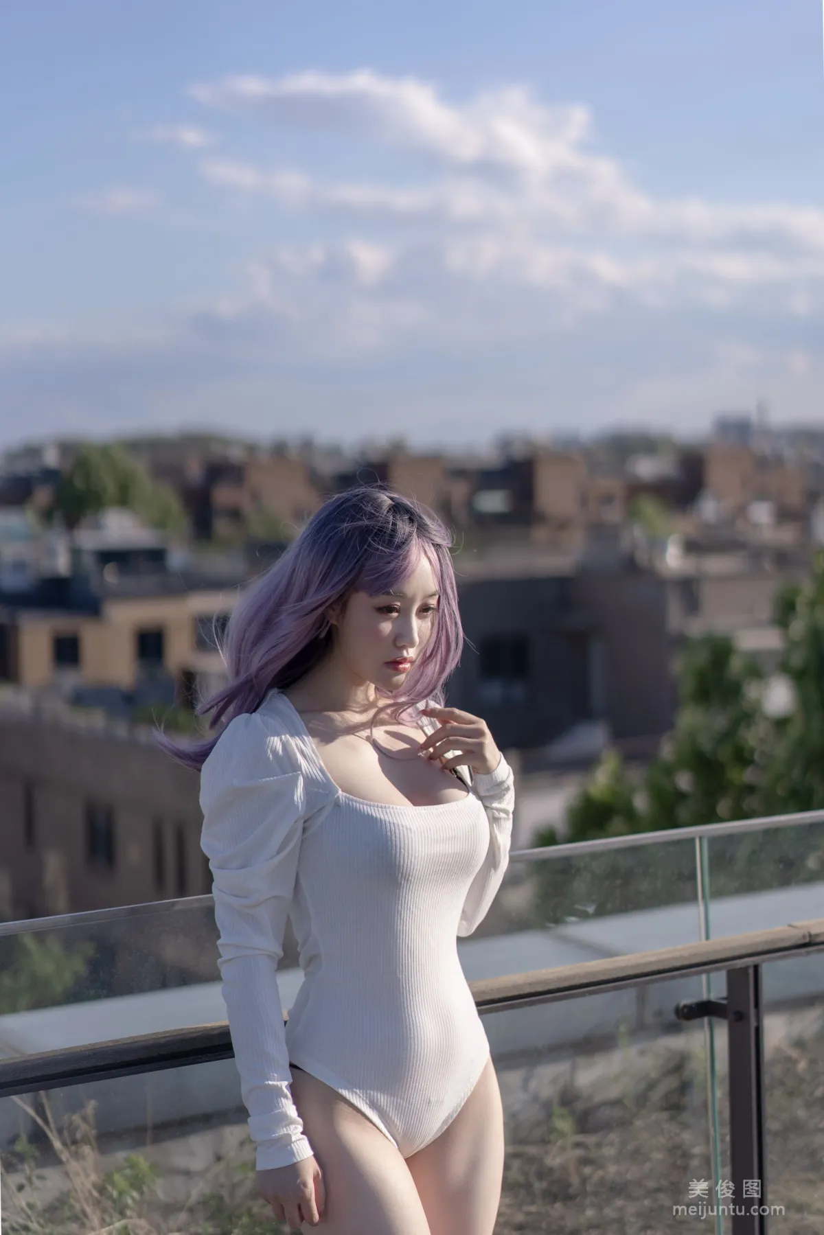 [網紅COSER寫真] 動漫博主脫尾巴Mizuki - 天台 套圖 4