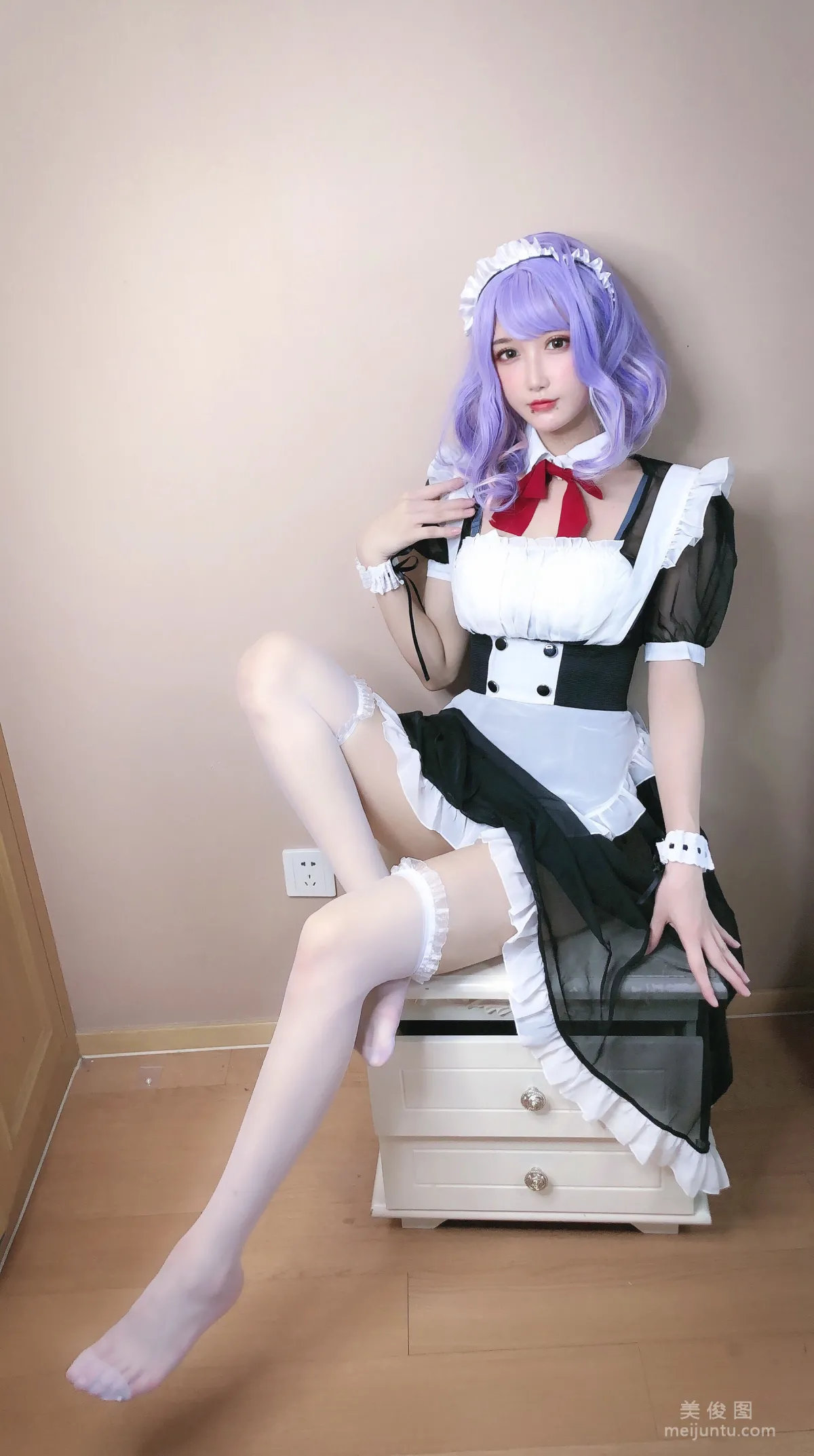 [網紅COSER寫真] 動漫博主阿包也是兔娘 - 女仆 套圖 7