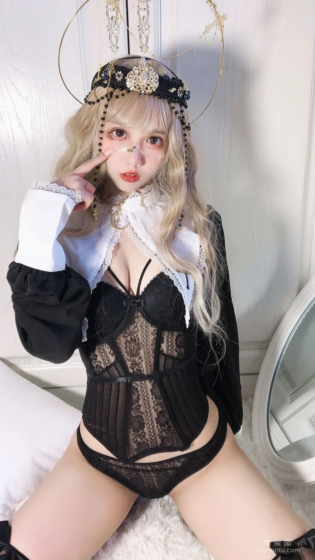 [網紅COSER寫真] 動漫博主果咩醬w - 叛逆修女 套圖 19