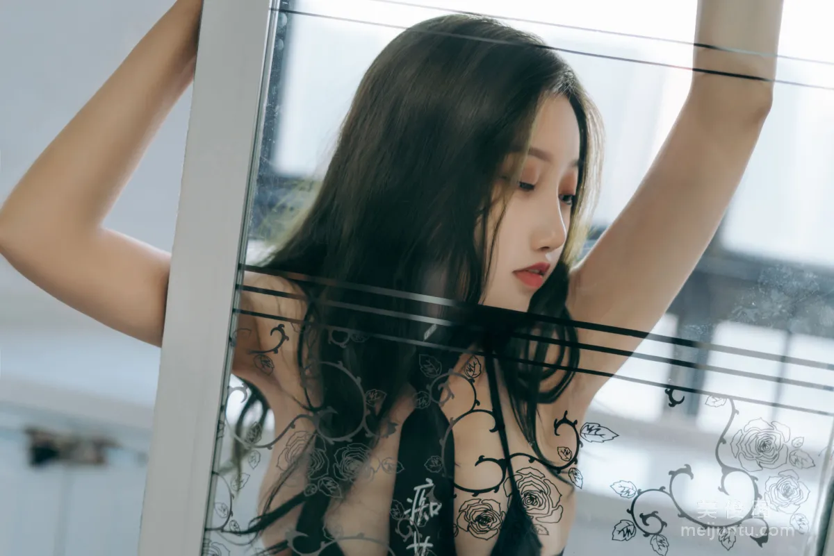 [網紅COSER寫真] eloise軟軟 - 癡女歐尼 16
