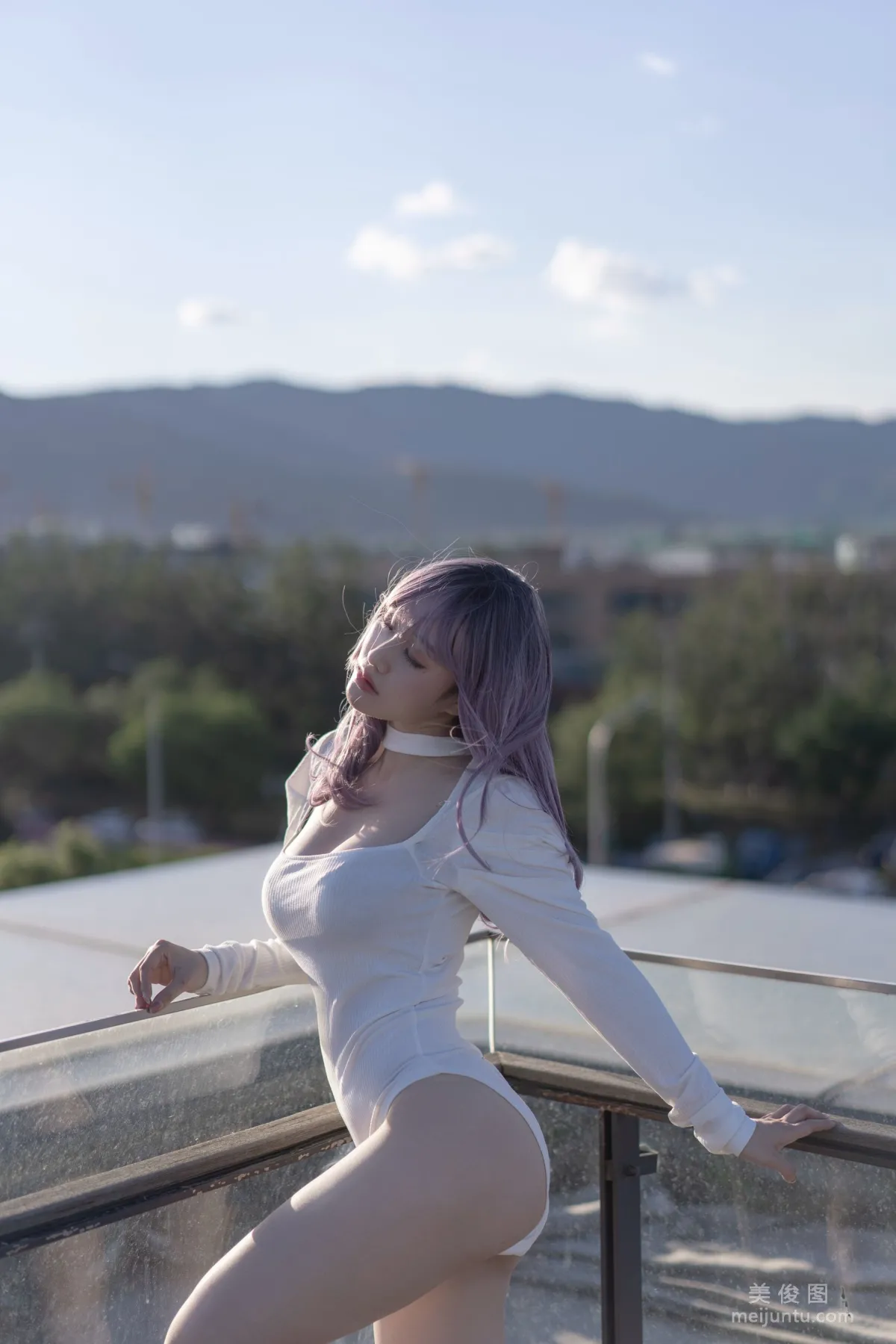 [網紅COSER寫真] 動漫博主脫尾巴Mizuki - 天台 套圖 17