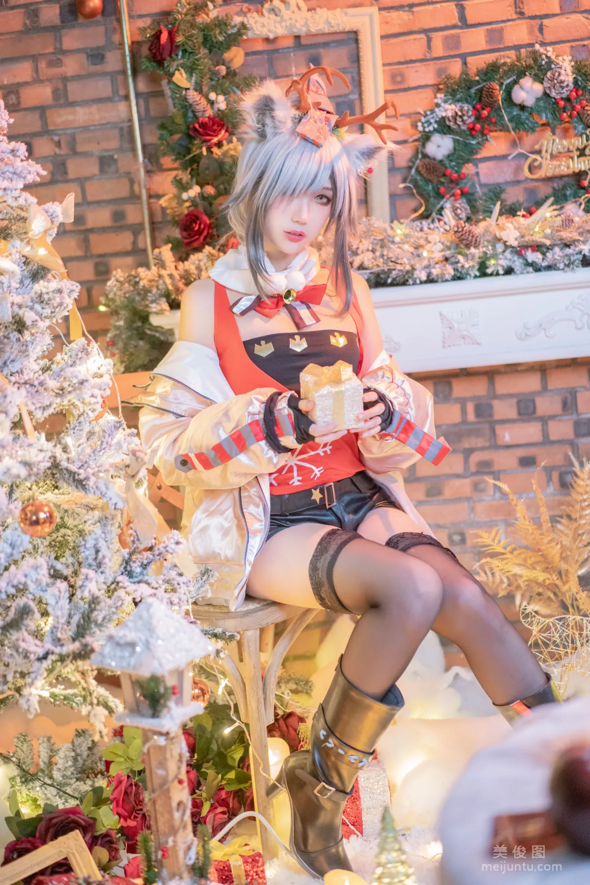 [網紅COSER寫真] 周叽是可愛兔兔 - 聖誕黑絲獸耳 9
