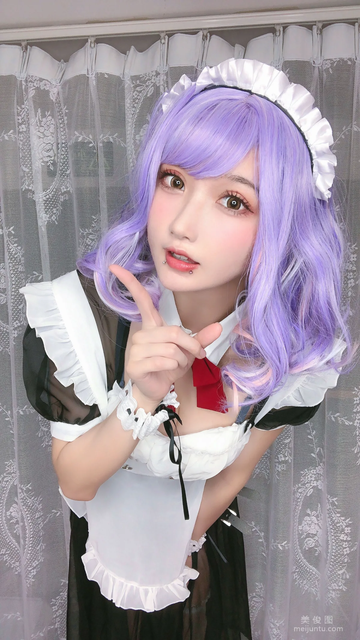 [網紅COSER寫真] 動漫博主阿包也是兔娘 - 女仆 套圖 6