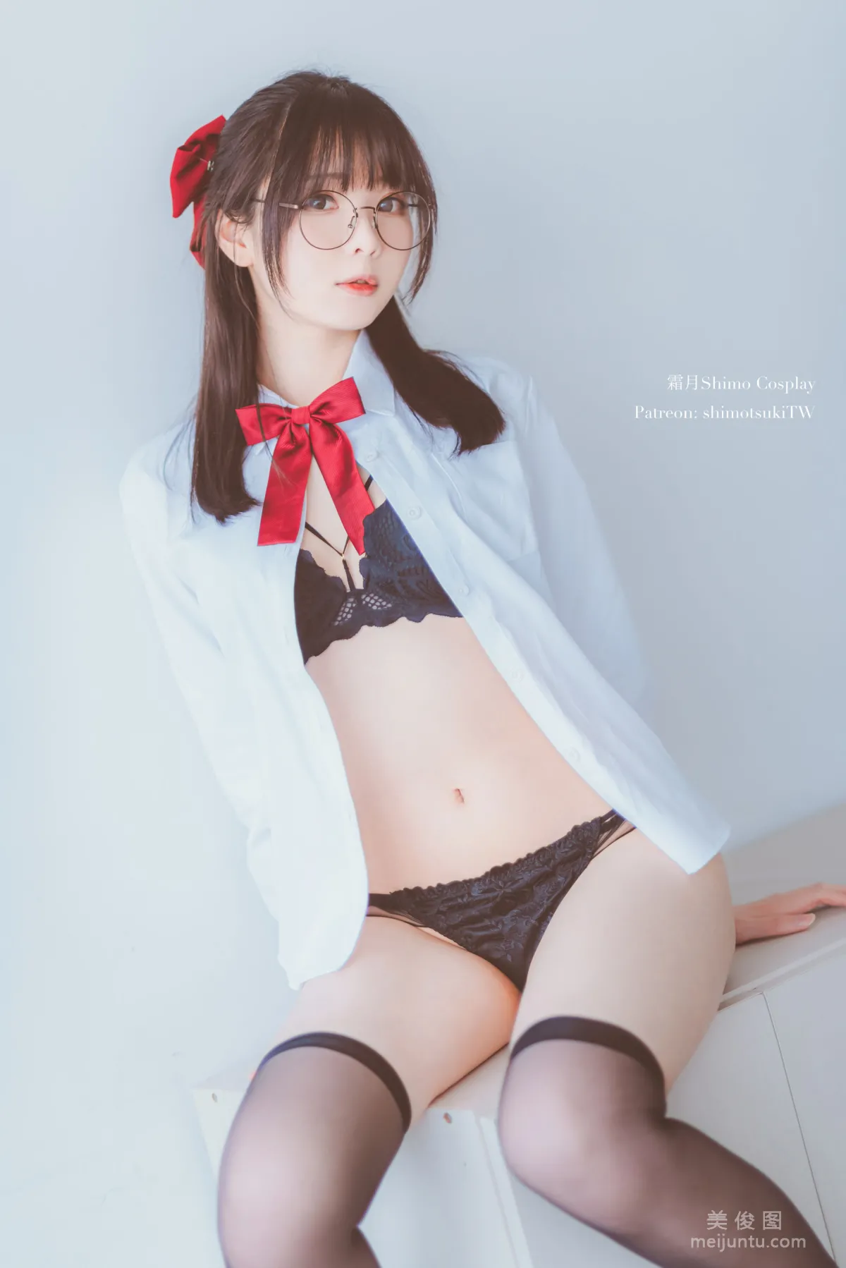 [網紅COSER] 微博妹紙霜月shimo - JK校服的誘惑 15