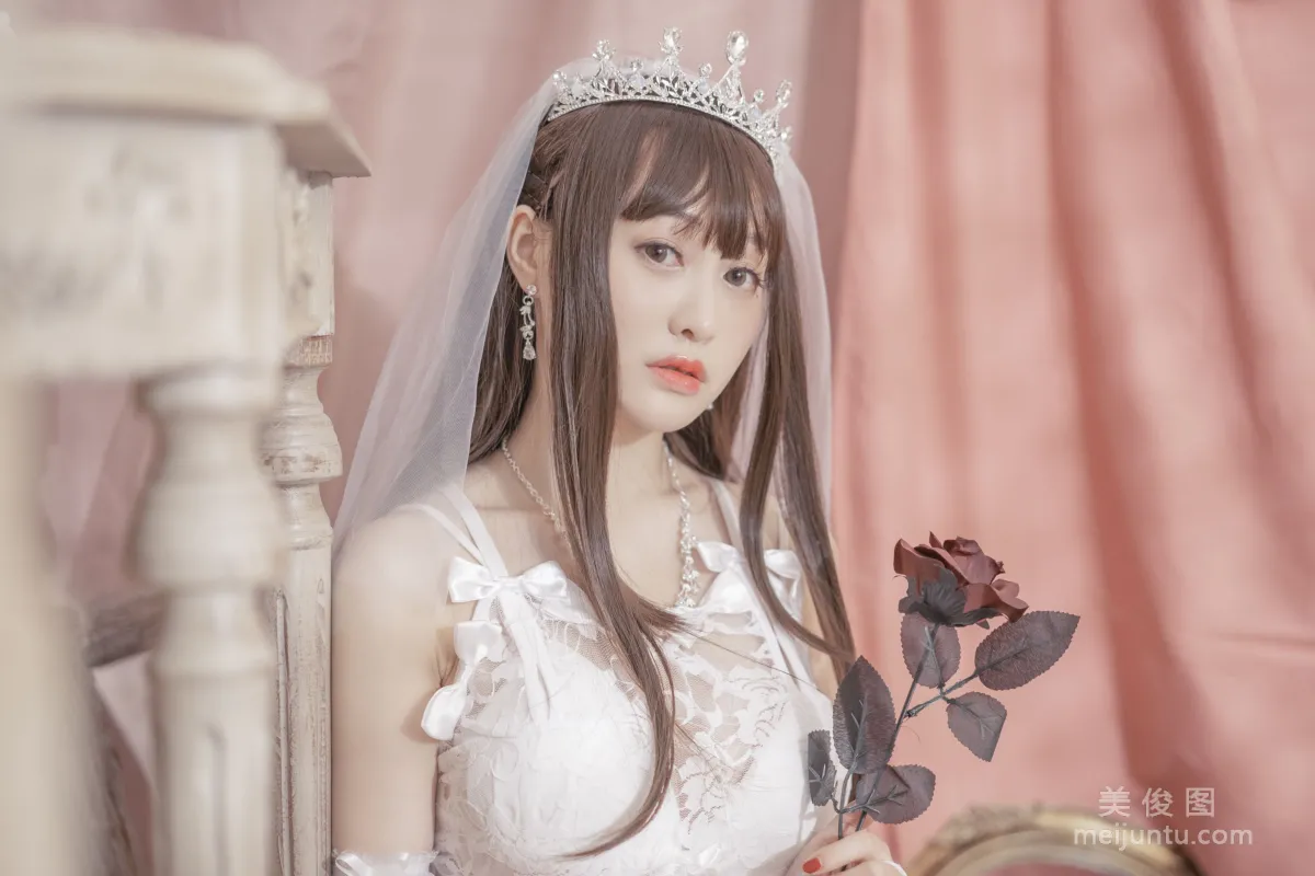 [網紅COSER寫真] 動漫博主脫尾巴Mizuki - 婚紗 套圖 10