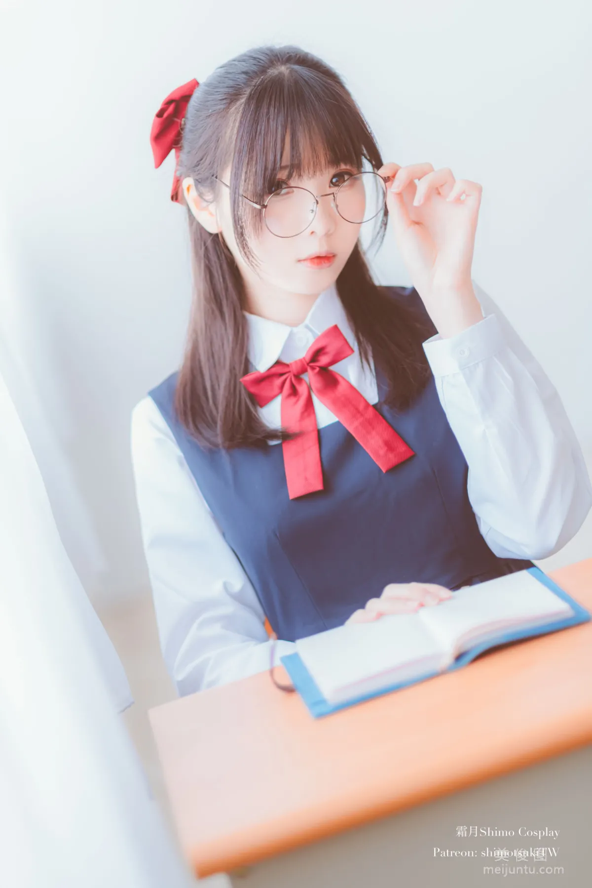 [網紅COSER] 微博妹紙霜月shimo - JK校服的誘惑 1