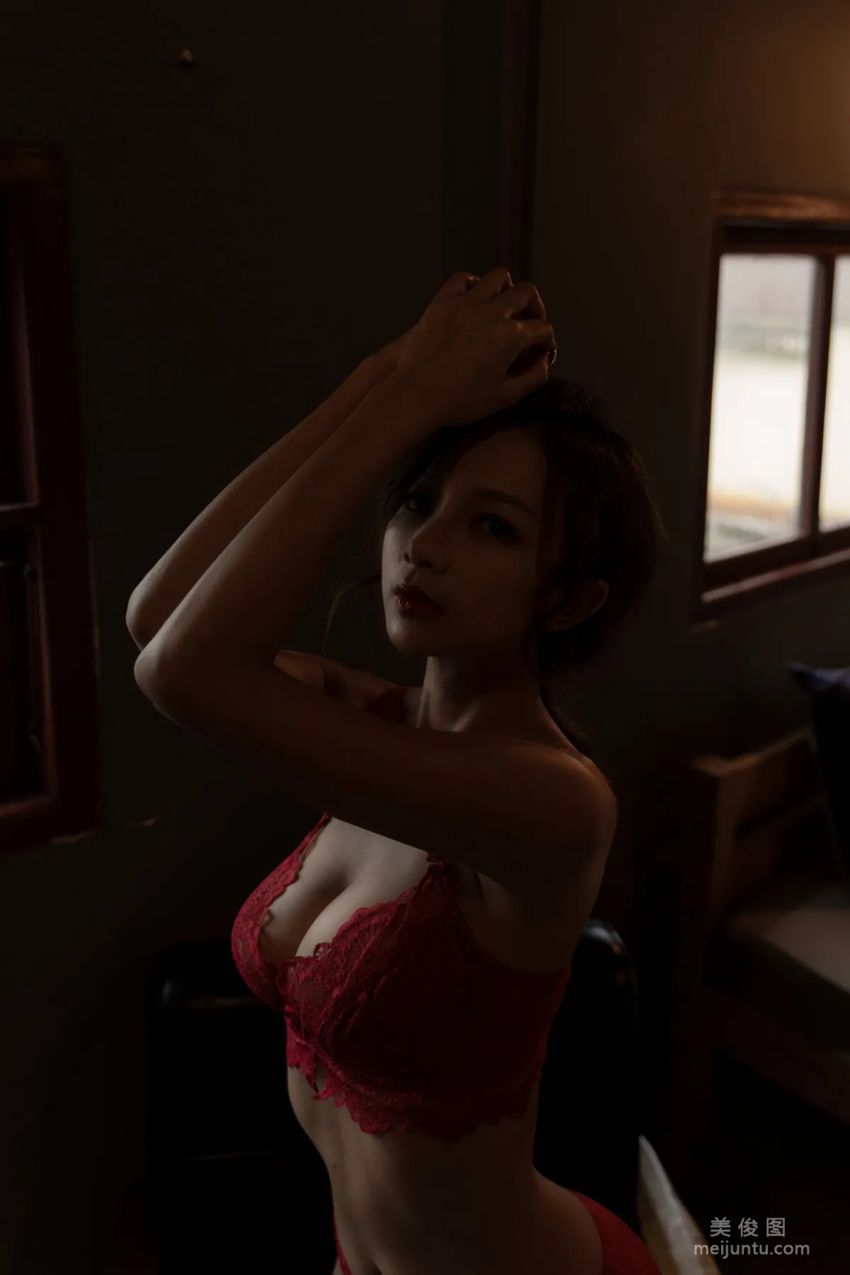 [網紅COSER寫真] Nicole小月 - 後窗 套圖 19