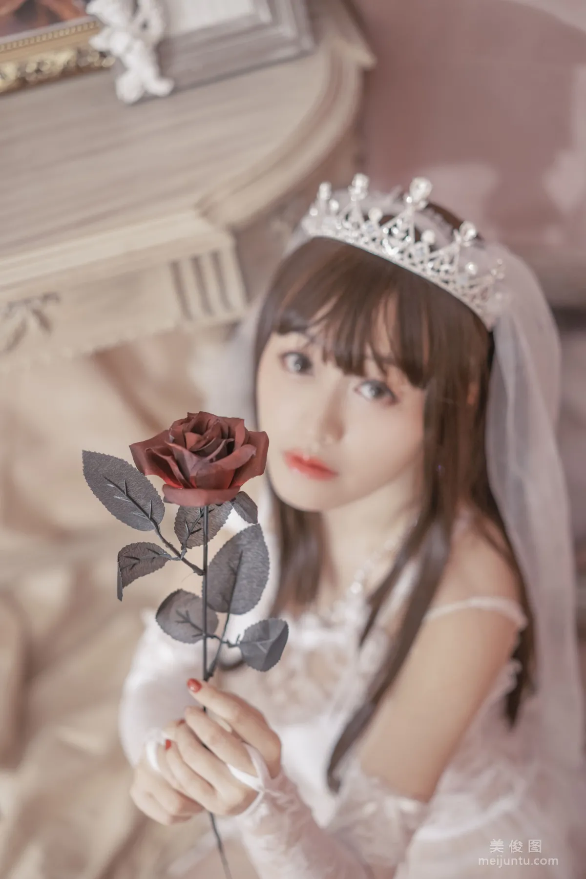 [網紅COSER寫真] 動漫博主脫尾巴Mizuki - 婚紗 套圖 11