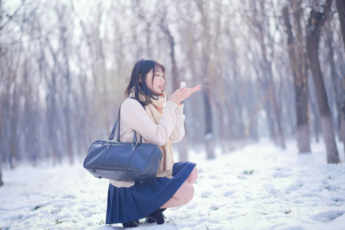 [網紅COSER寫真] 周叽是可愛兔兔 - 雪景JK 套圖 9