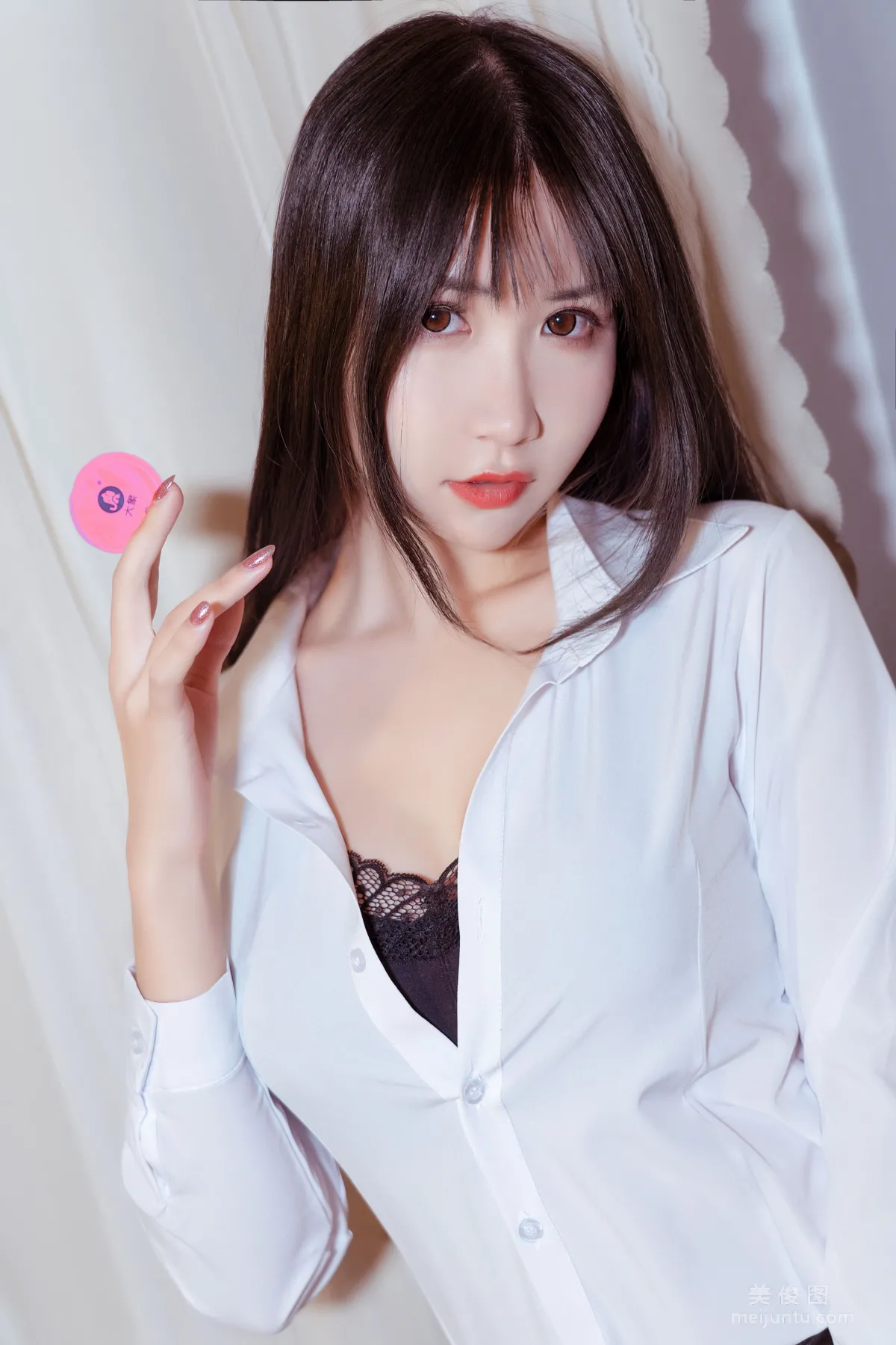 [網紅COSER寫真] 動漫博主阮邑_Fairy - 大象 OL 套圖 18