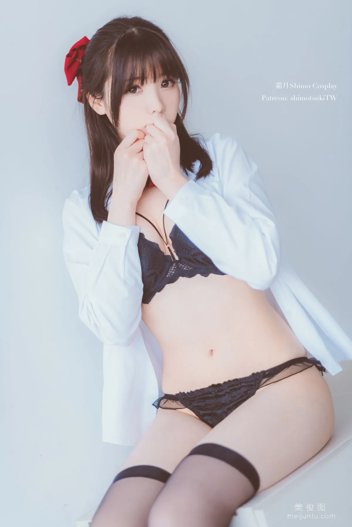 [網紅COSER] 微博妹紙霜月shimo - JK校服的誘惑 14