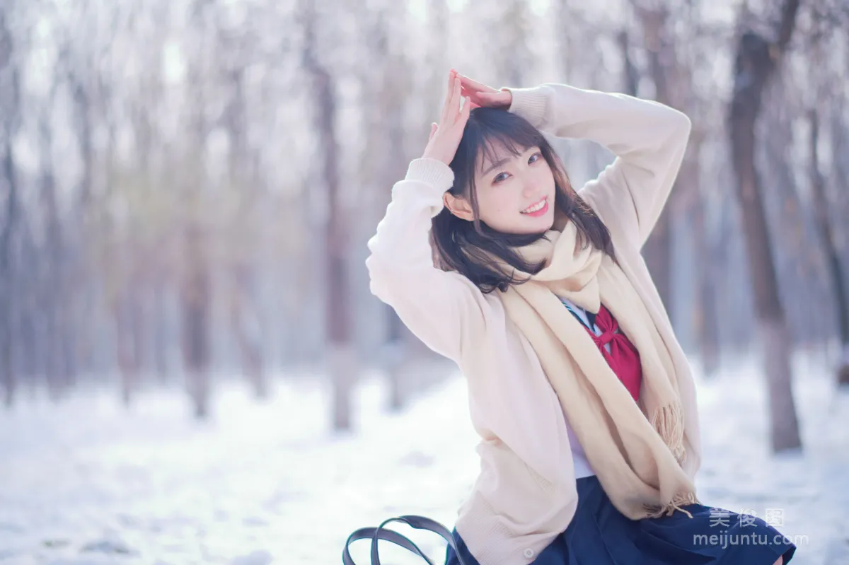 [網紅COSER寫真] 周叽是可愛兔兔 - 雪景JK 套圖 11