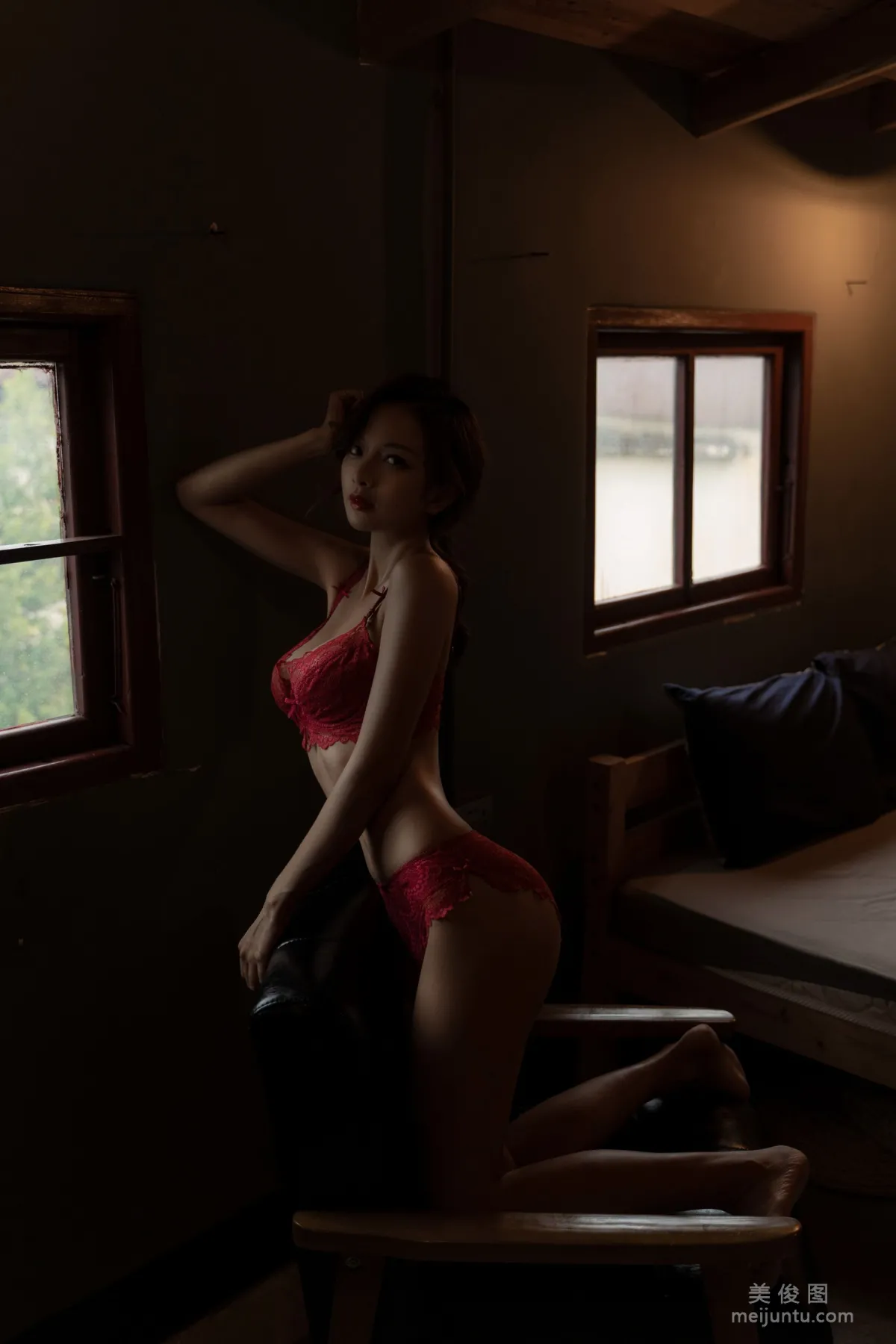 [網紅COSER寫真] Nicole小月 - 後窗 套圖 4