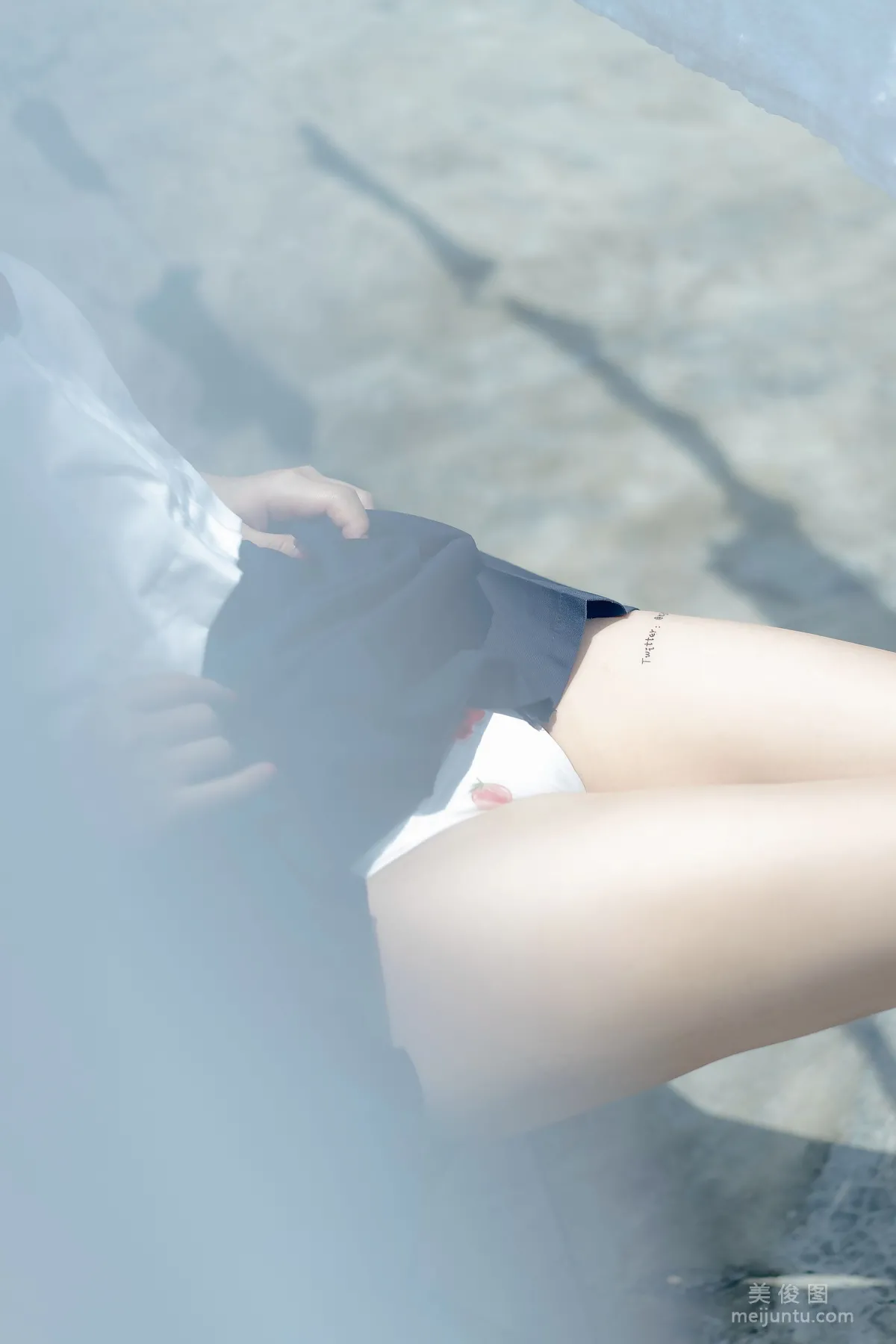 [網紅COSER寫真] 萌系小姐姐-白烨- - 天台 套圖 38