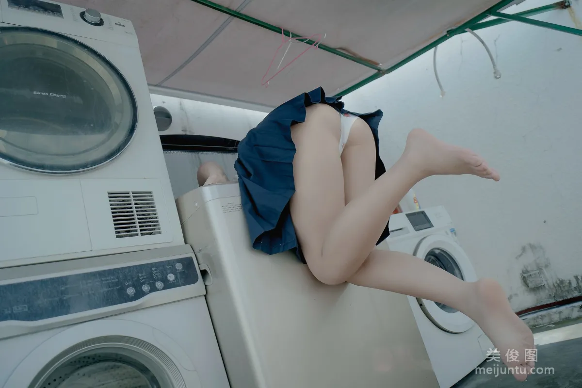 [網紅COSER寫真] 萌系小姐姐-白烨- - 天台 套圖 27