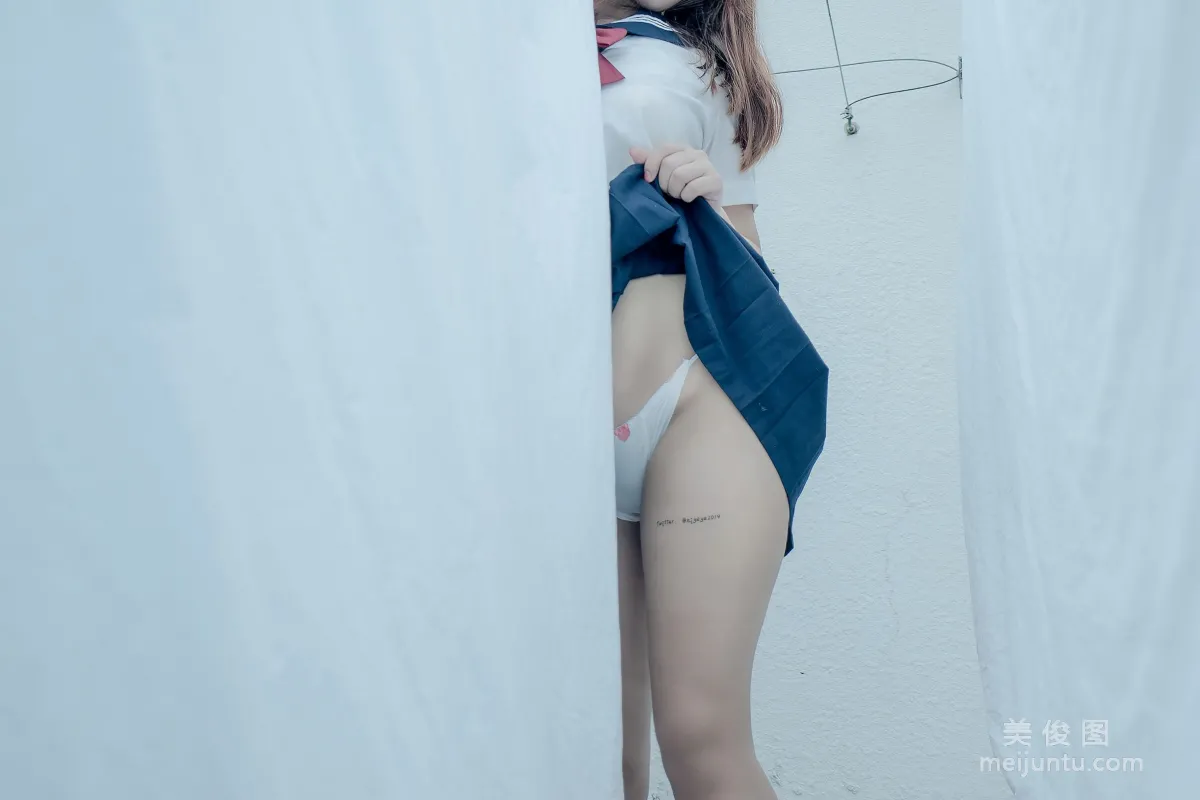 [網紅COSER寫真] 萌系小姐姐-白烨- - 天台 套圖 9