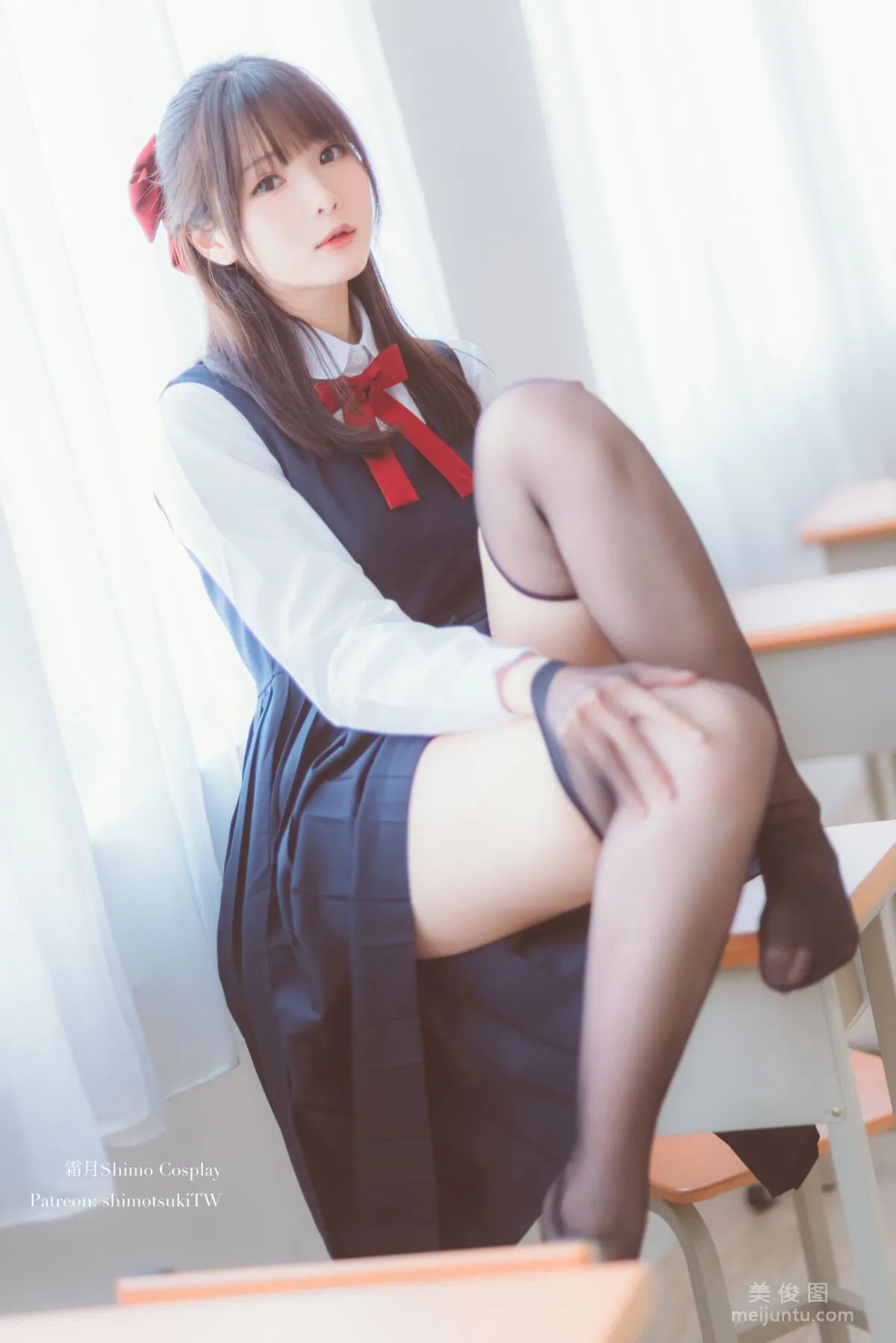 [網紅COSER] 微博妹紙霜月shimo - JK校服的誘惑 9