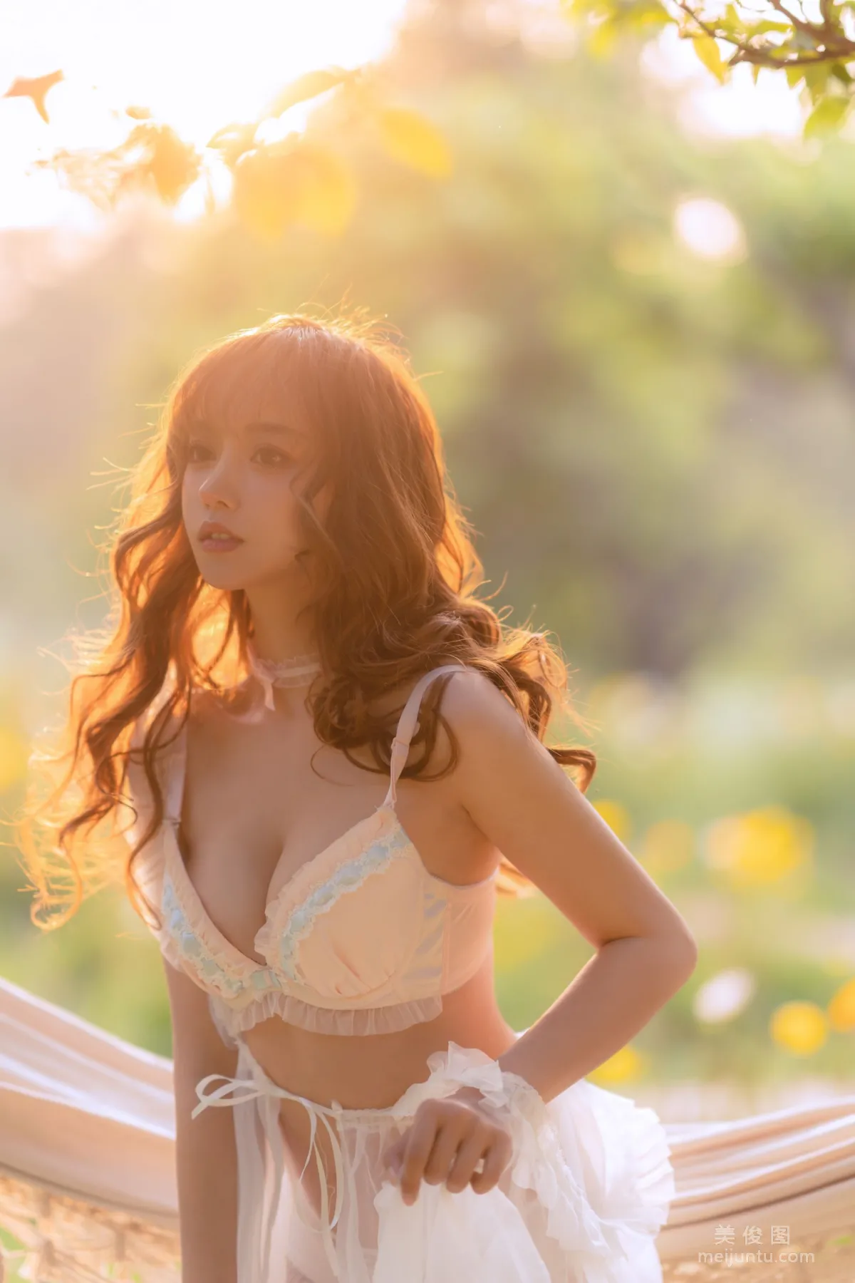 [網紅COSER寫真] 米線線sama - 夏日限定 吊床 套圖 26