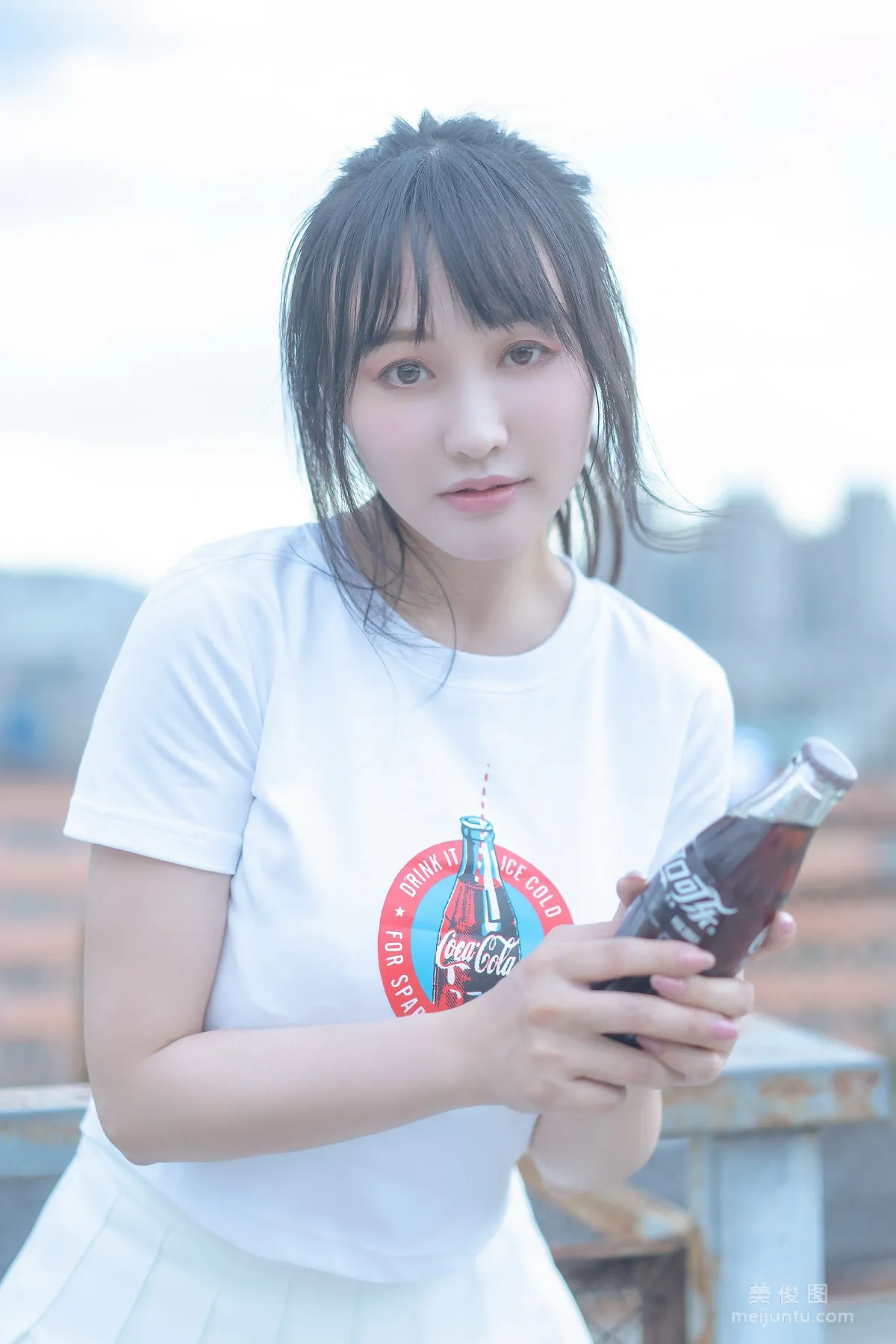 [網紅COSER寫真] 動漫博主脫尾巴Mizuki - 可樂JK 套圖 1