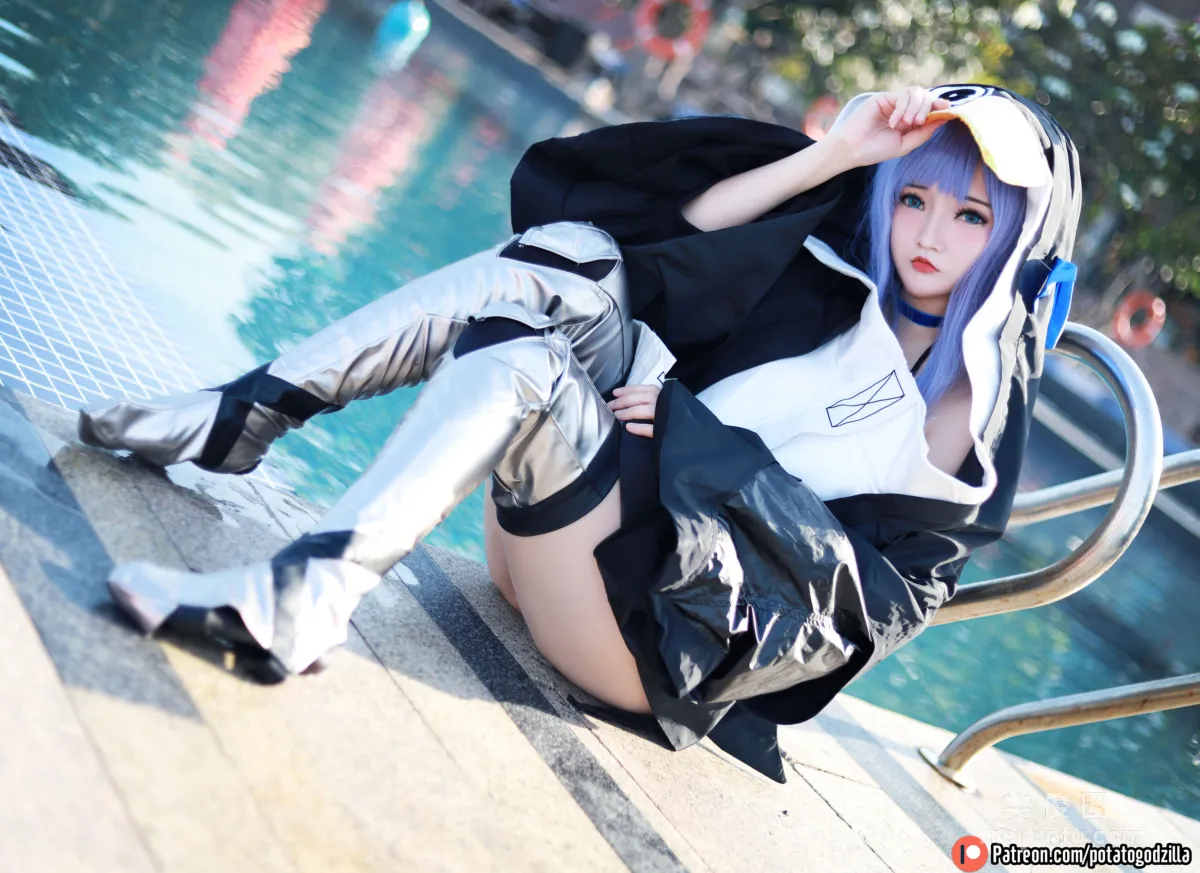 Coser小姐姐Potato Godzilla - Meltryllis (Meltlilith) 套图10